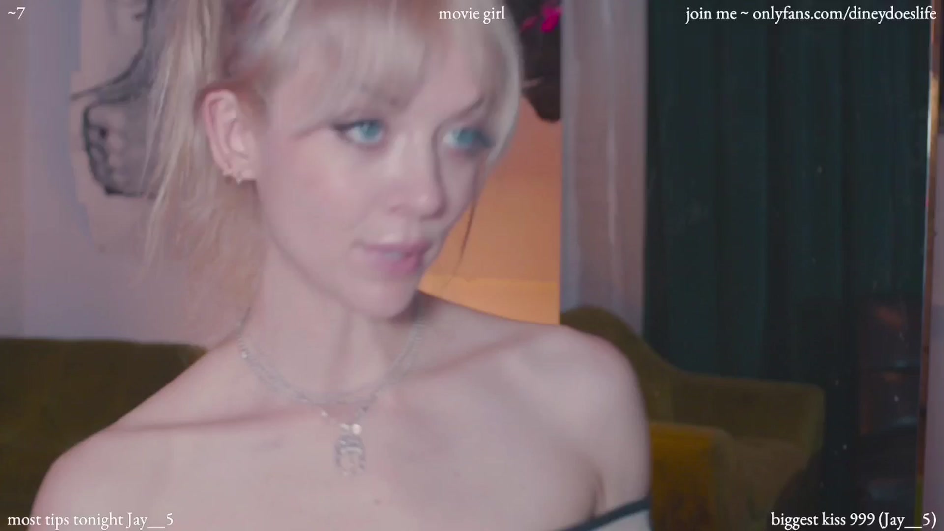 Gallery image thumbnail from diney_'s myfreecams stream on, 07/16/2024, 05:31 image 6 of 20