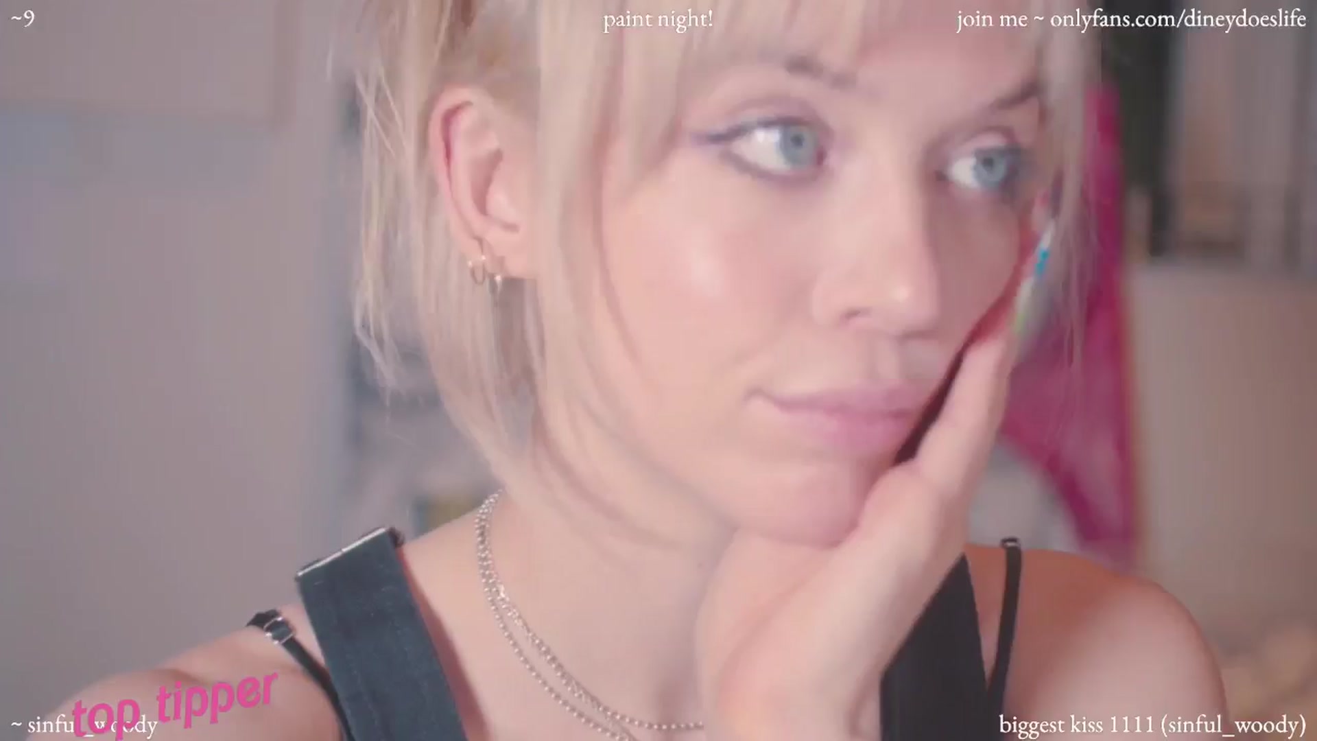 Gallery image thumbnail from diney_'s myfreecams stream on, 07/22/2024, 05:37 image 16 of 20