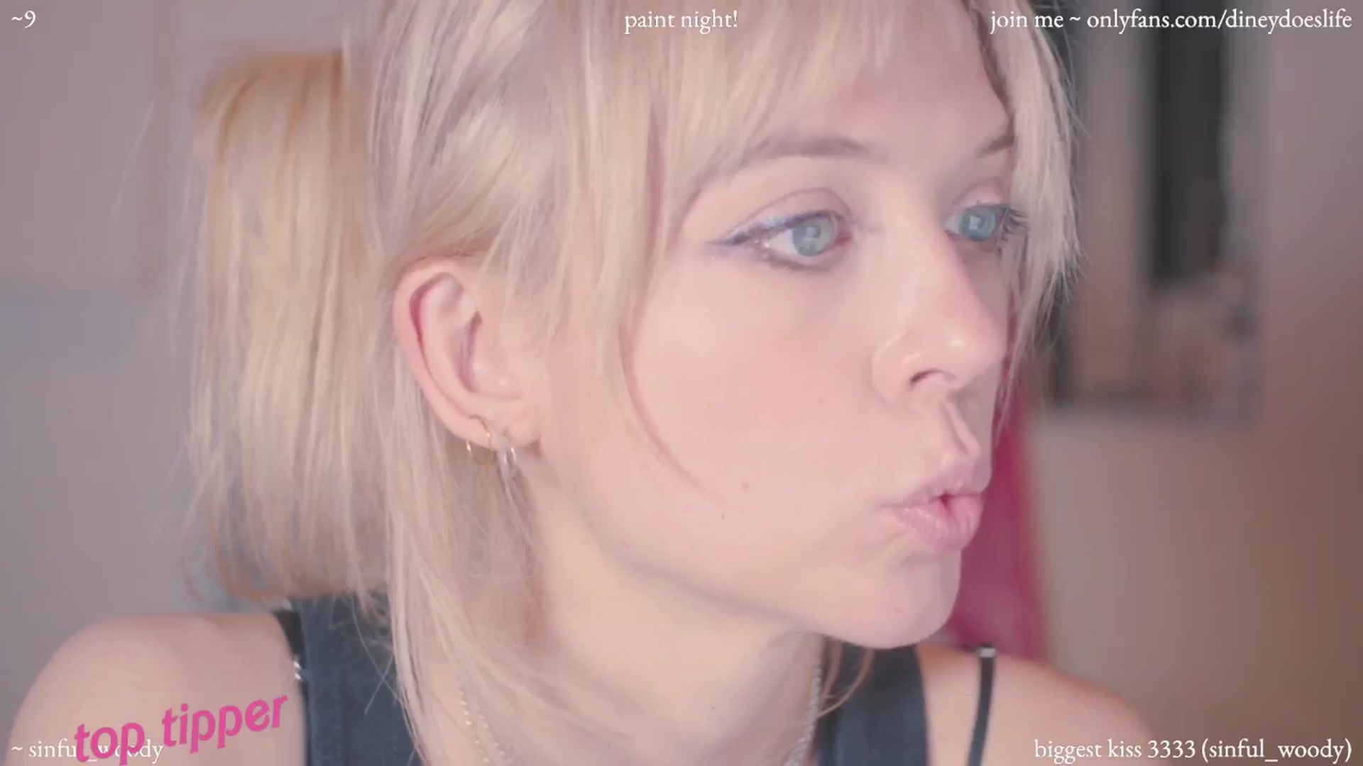 Gallery image thumbnail from diney_'s myfreecams stream on, 07/22/2024, 05:49 image 16 of 20