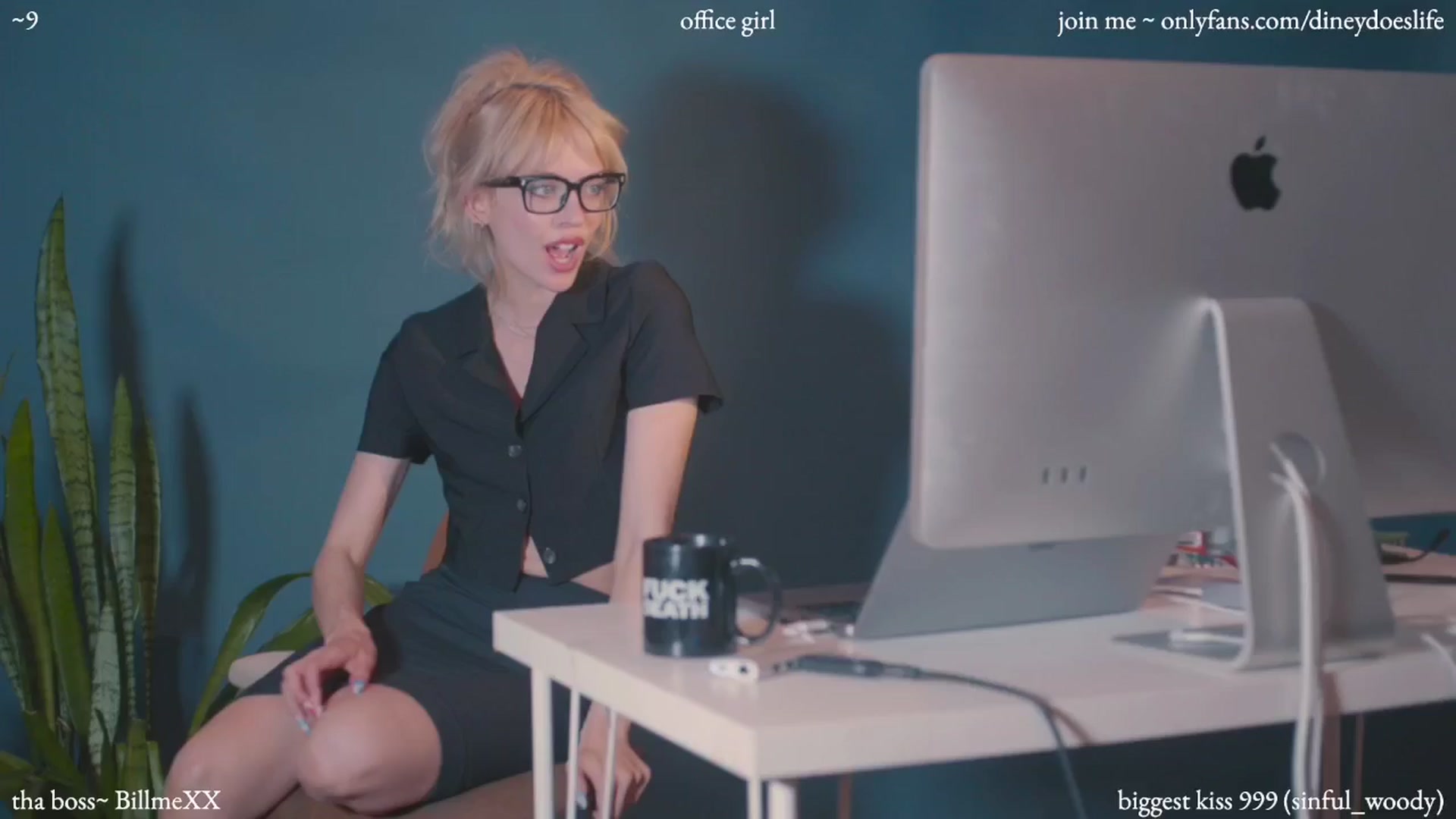 Gallery image thumbnail from diney_'s myfreecams stream on, 07/23/2024, 03:38 image 12 of 20