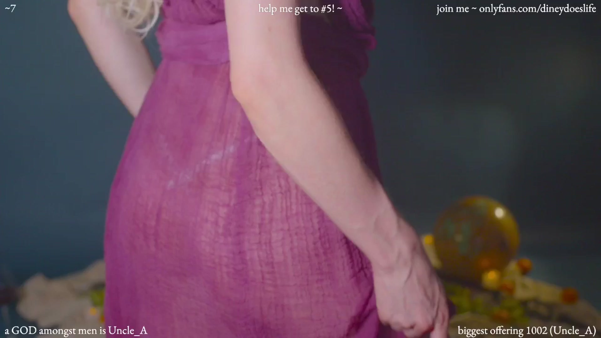 Gallery image thumbnail from diney_'s myfreecams stream on, 07/31/2024, 04:54 image 12 of 20