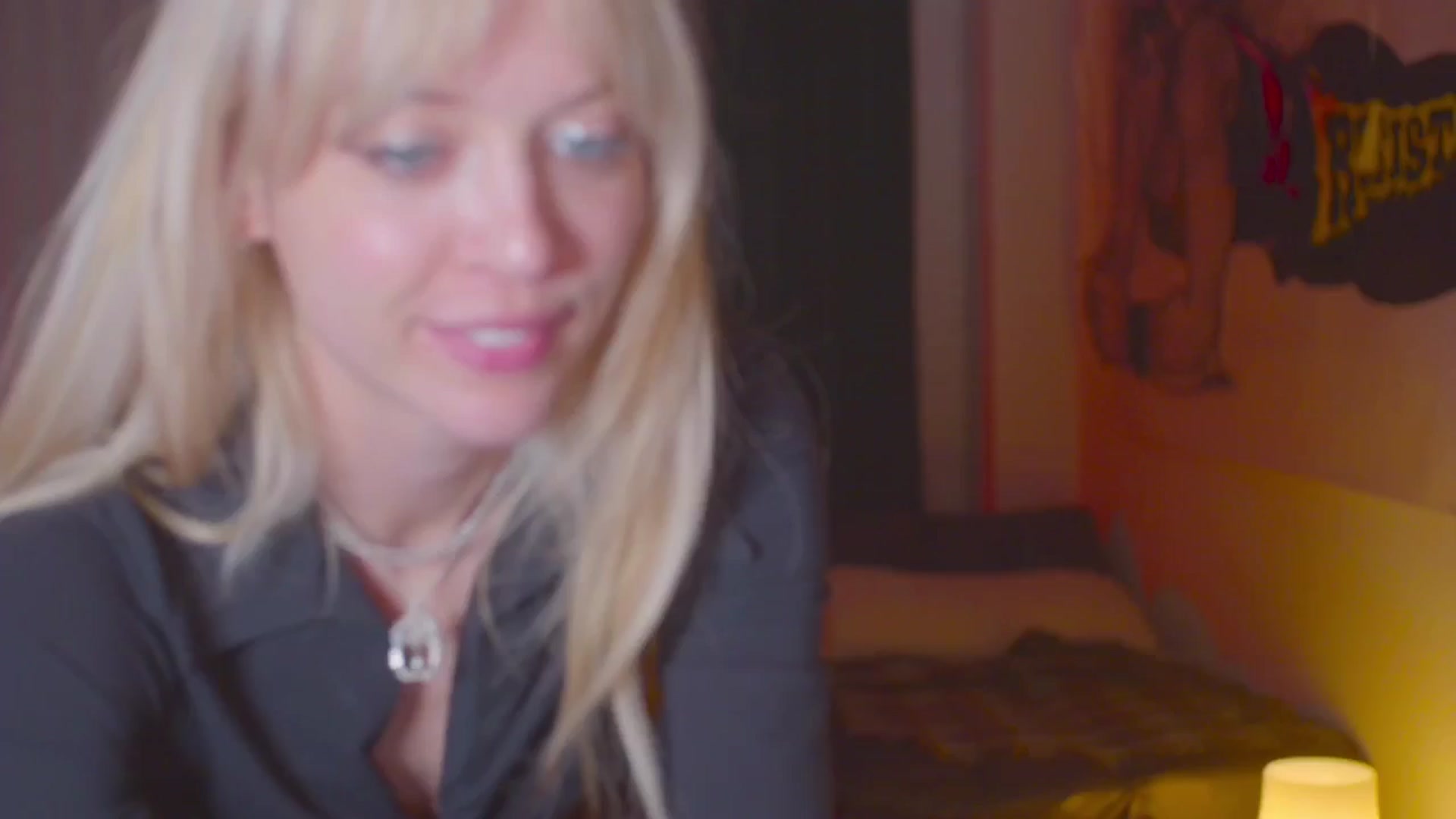 Gallery image thumbnail from diney_'s myfreecams stream on, 08/11/2024, 04:21 image 19 of 20