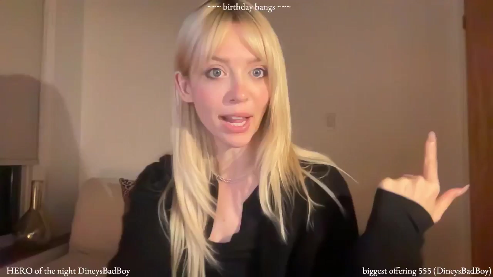 Gallery image thumbnail from diney_'s myfreecams stream on, 10/19/2024, 02:30 image 17 of 20