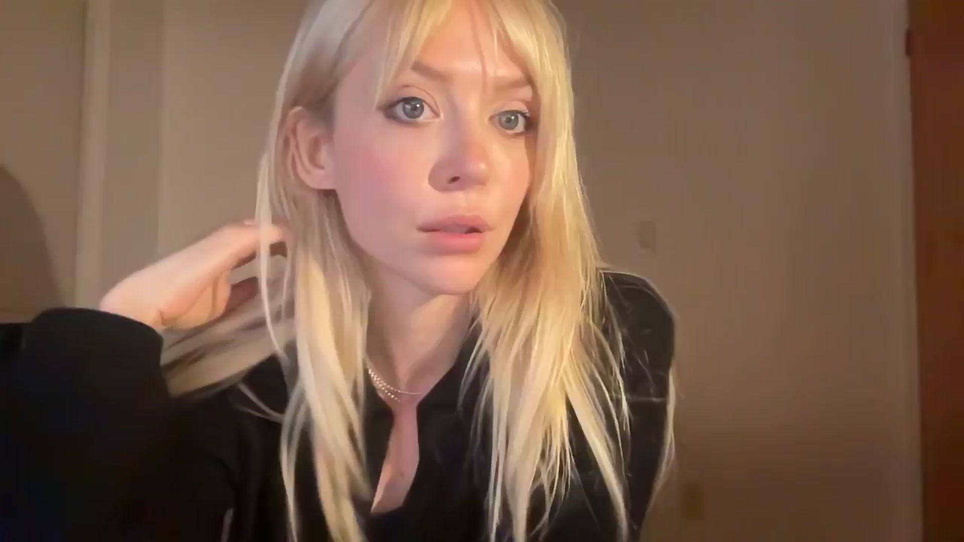 Gallery image thumbnail from diney_'s myfreecams stream on, 10/19/2024, 02:30 image 2 of 20