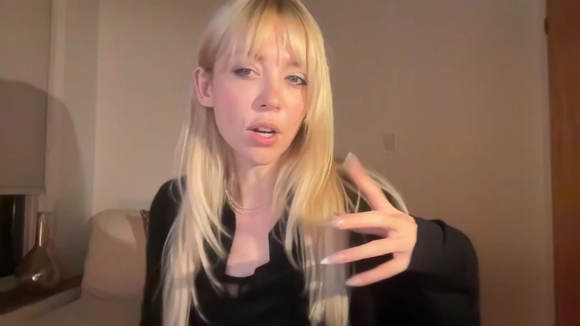 Gallery image thumbnail from diney_'s myfreecams stream on, 10/19/2024, 02:30 image 6 of 20