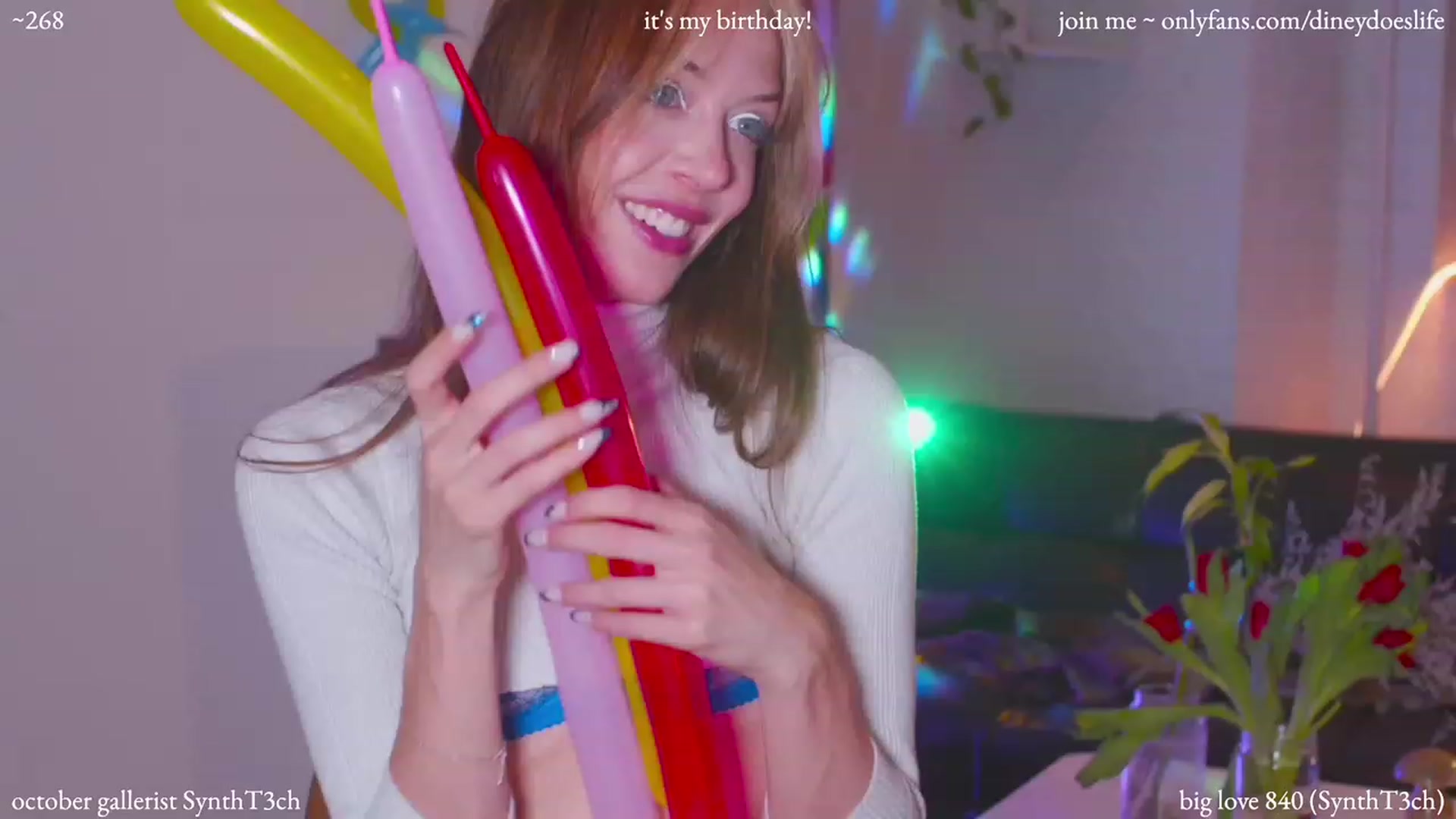 Gallery image thumbnail from diney_bday's myfreecams stream on, 10/19/2023, 04:51 image 4 of 20