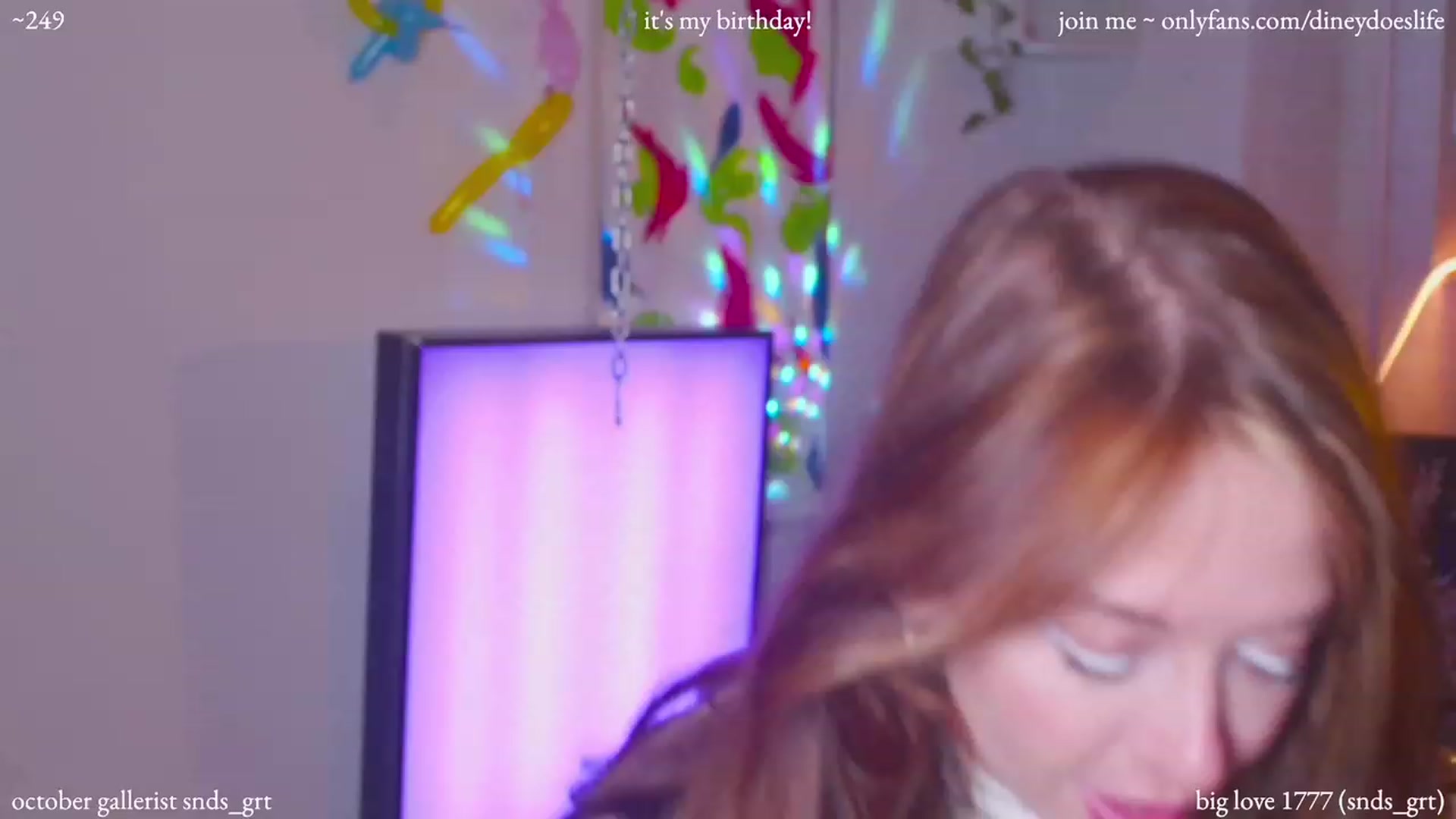 Gallery image thumbnail from diney_bday's myfreecams stream on, 10/19/2023, 04:51 image 9 of 20
