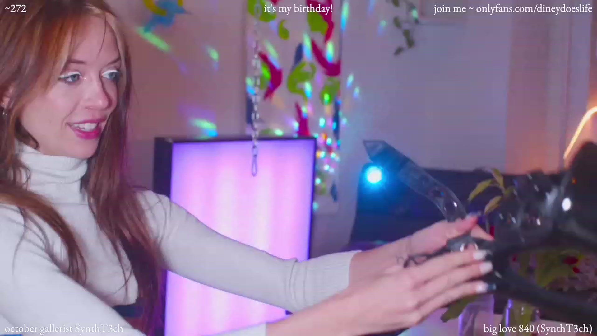 Gallery image thumbnail from diney_bday's myfreecams stream on, 10/19/2023, 04:51 image 2 of 20