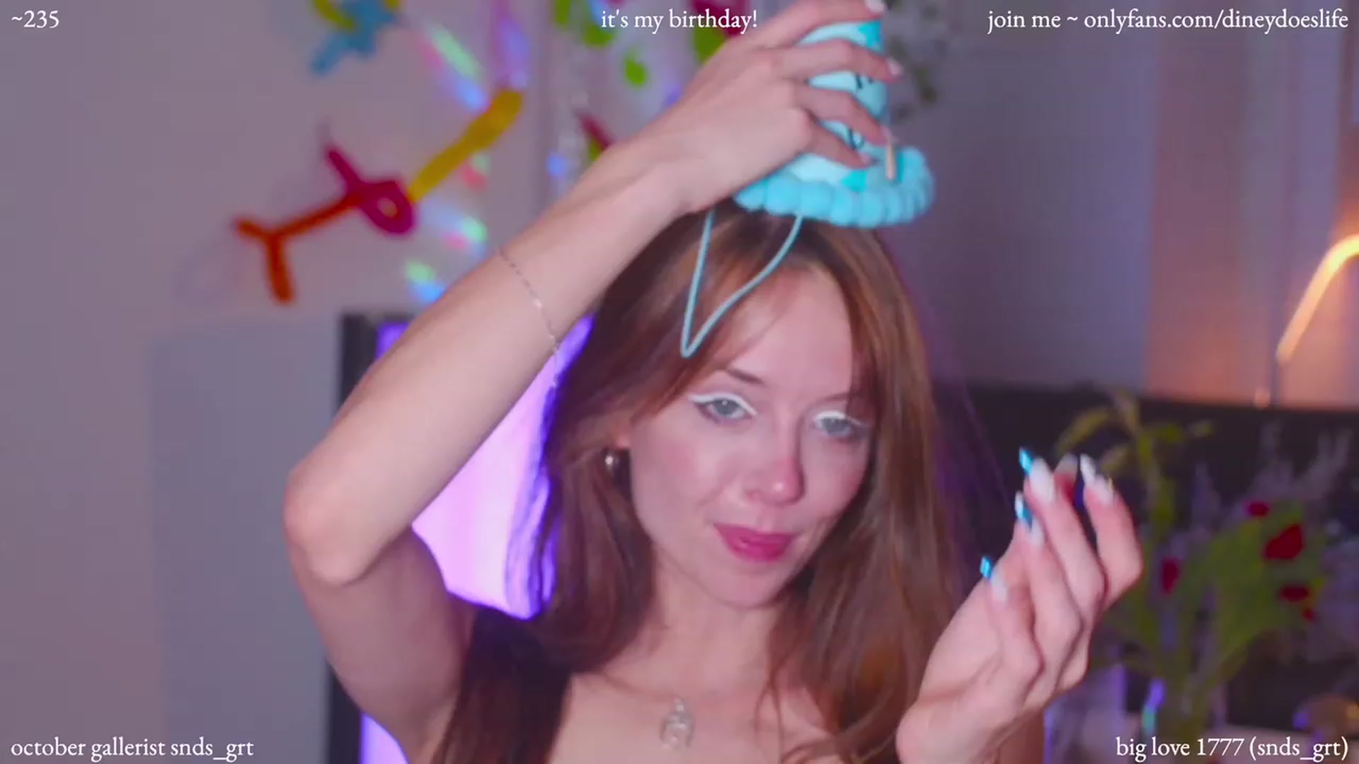 Gallery image thumbnail from diney_bday's myfreecams stream on, 10/19/2023, 04:51 image 18 of 20