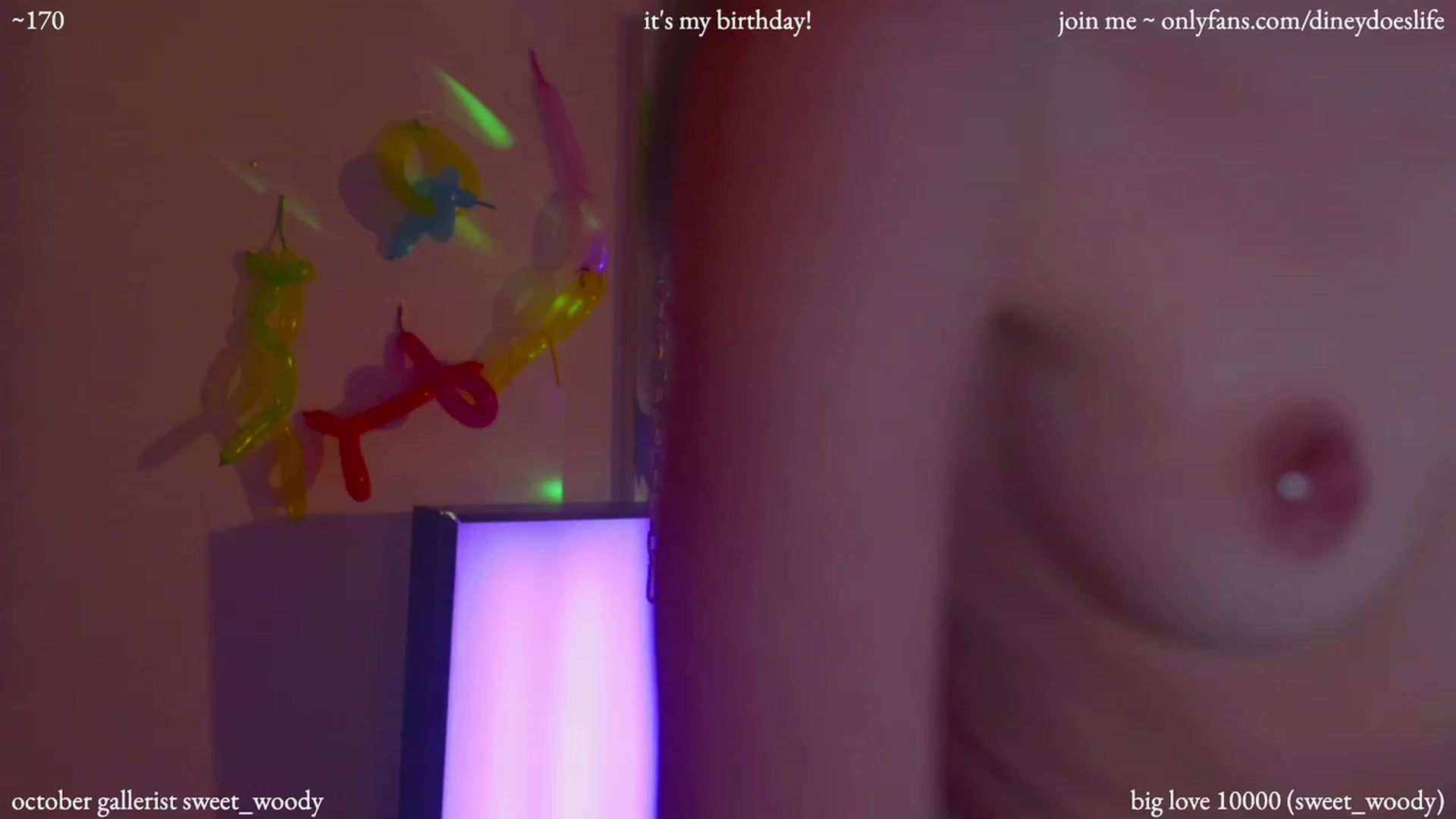 Gallery image thumbnail from diney_bday's myfreecams stream on, 10/19/2023, 06:30 image 12 of 20