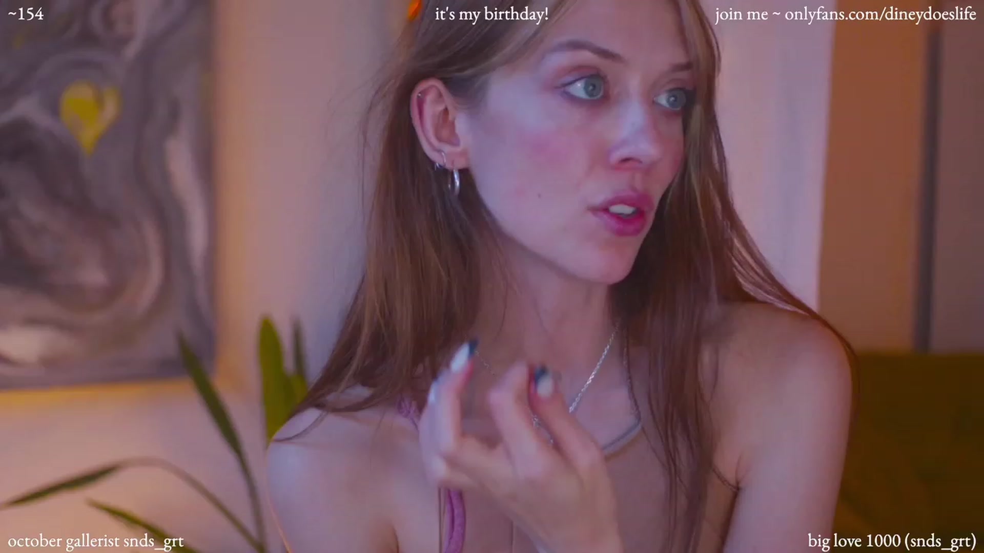 Gallery image thumbnail from diney_bday's myfreecams stream on, 10/20/2023, 22:11 image 6 of 20