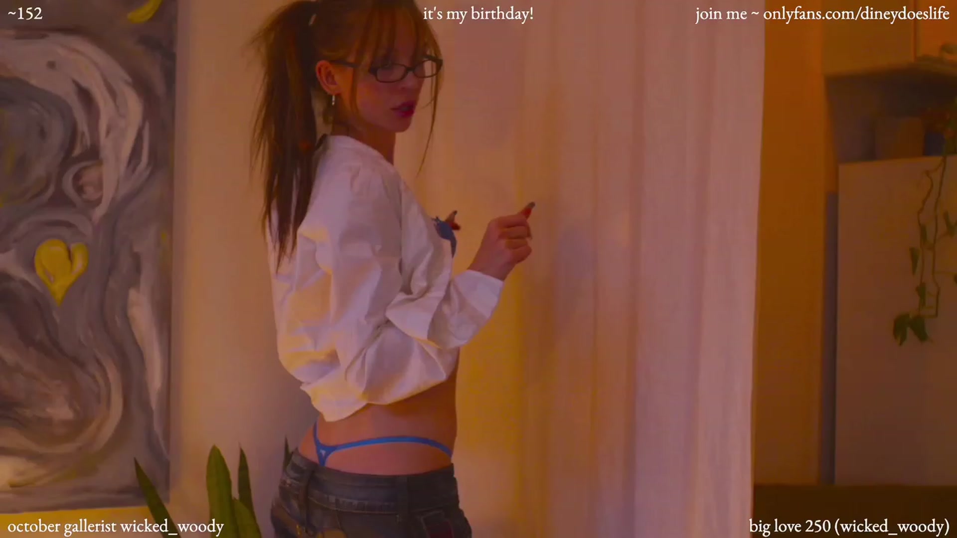 Gallery image thumbnail from diney_bday's myfreecams stream on, 10/21/2023, 22:49 image 13 of 20