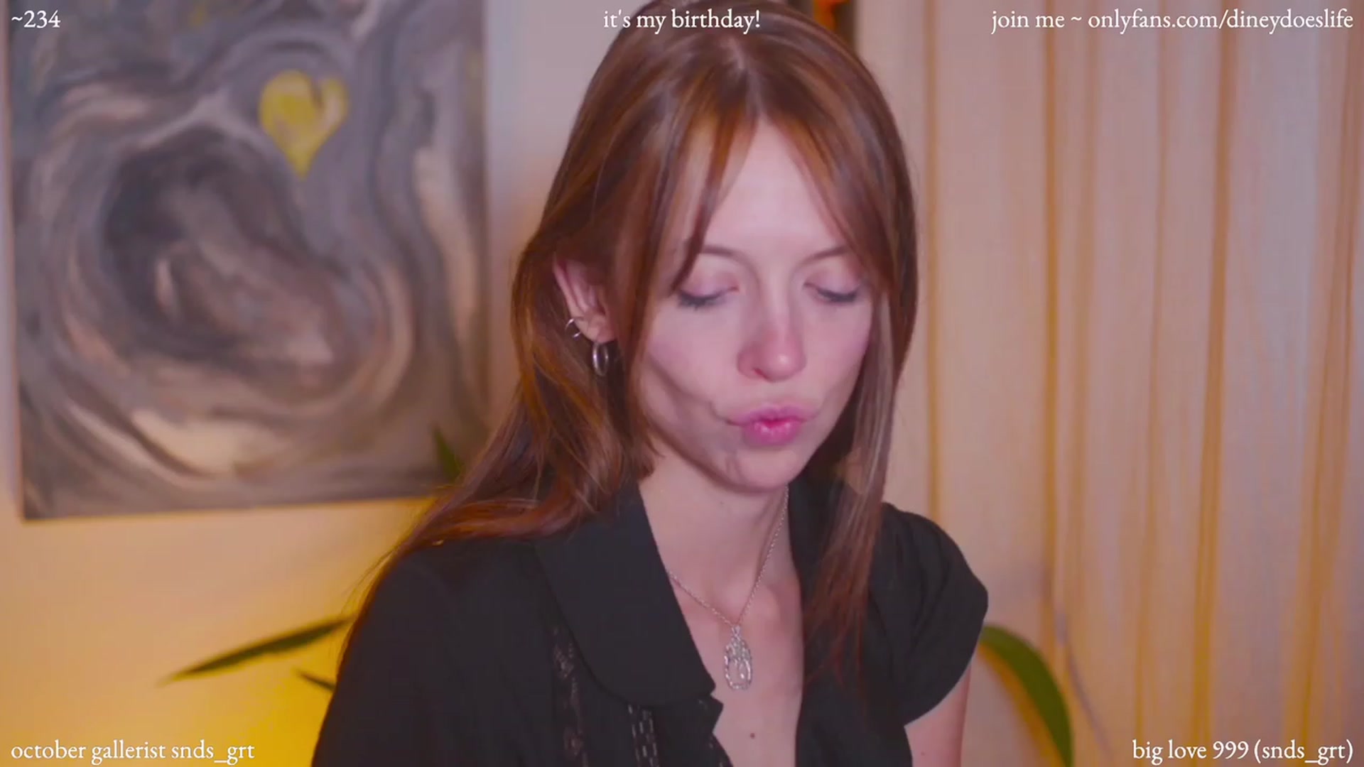 Gallery image thumbnail from diney_bday's myfreecams stream on, 10/30/2023, 05:38 image 9 of 20