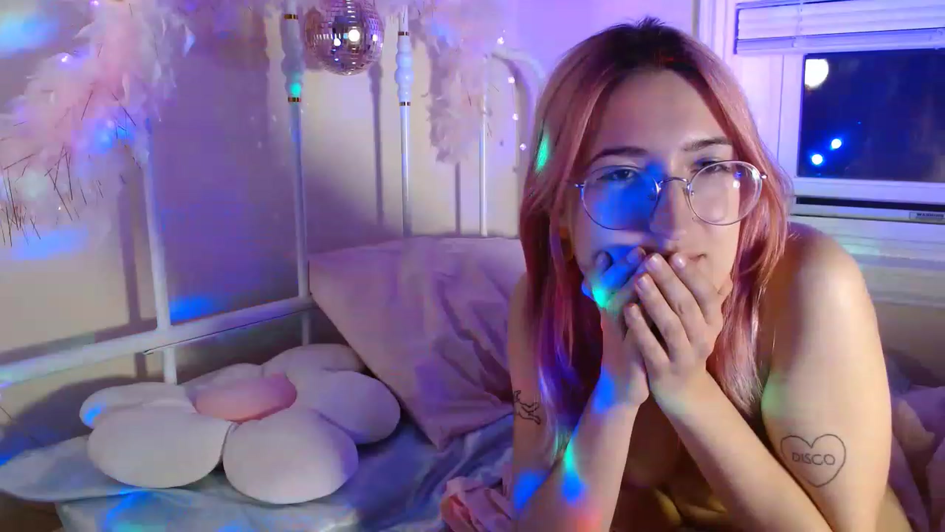 Gallery image thumbnail from discobb's myfreecams stream on, 12/29/2022, 10:00 image 14 of 20