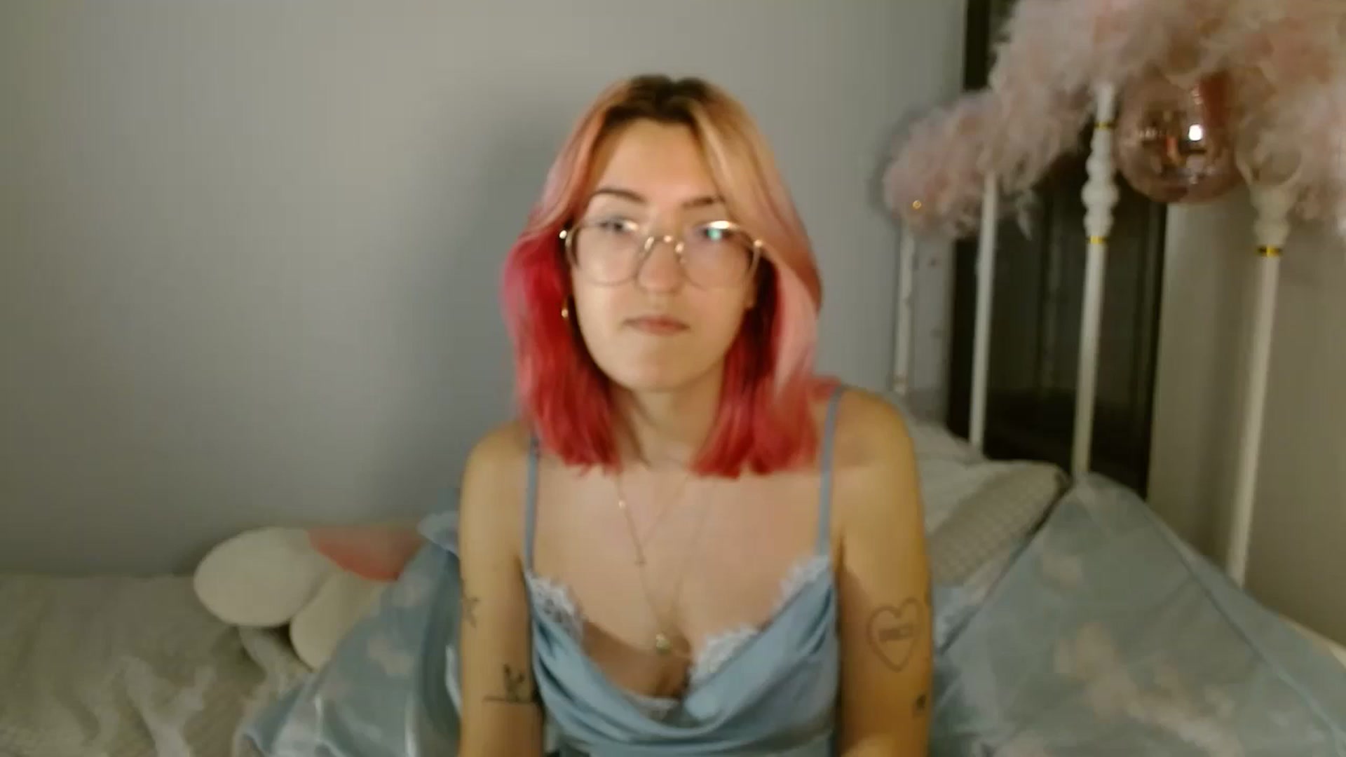 Gallery image thumbnail from discobb's myfreecams stream on, 12/31/2023, 18:35 image 14 of 20