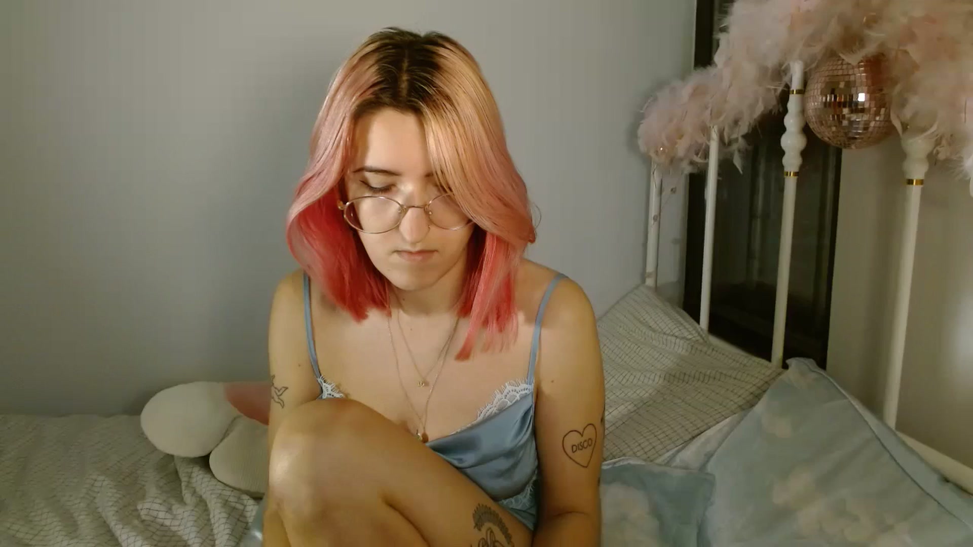 Gallery image thumbnail from discobb's myfreecams stream on, 12/31/2023, 19:17 image 9 of 20