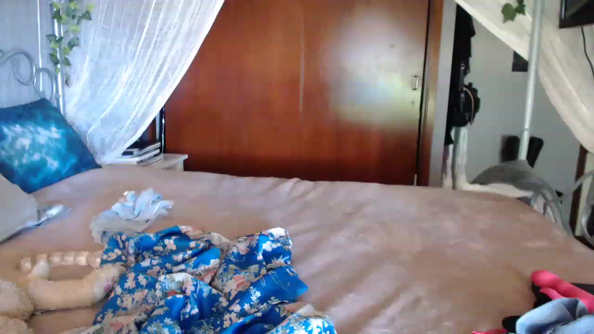 Gallery image thumbnail from divinefilth's myfreecams stream on, 12/22/2022, 09:01 image 14 of 20