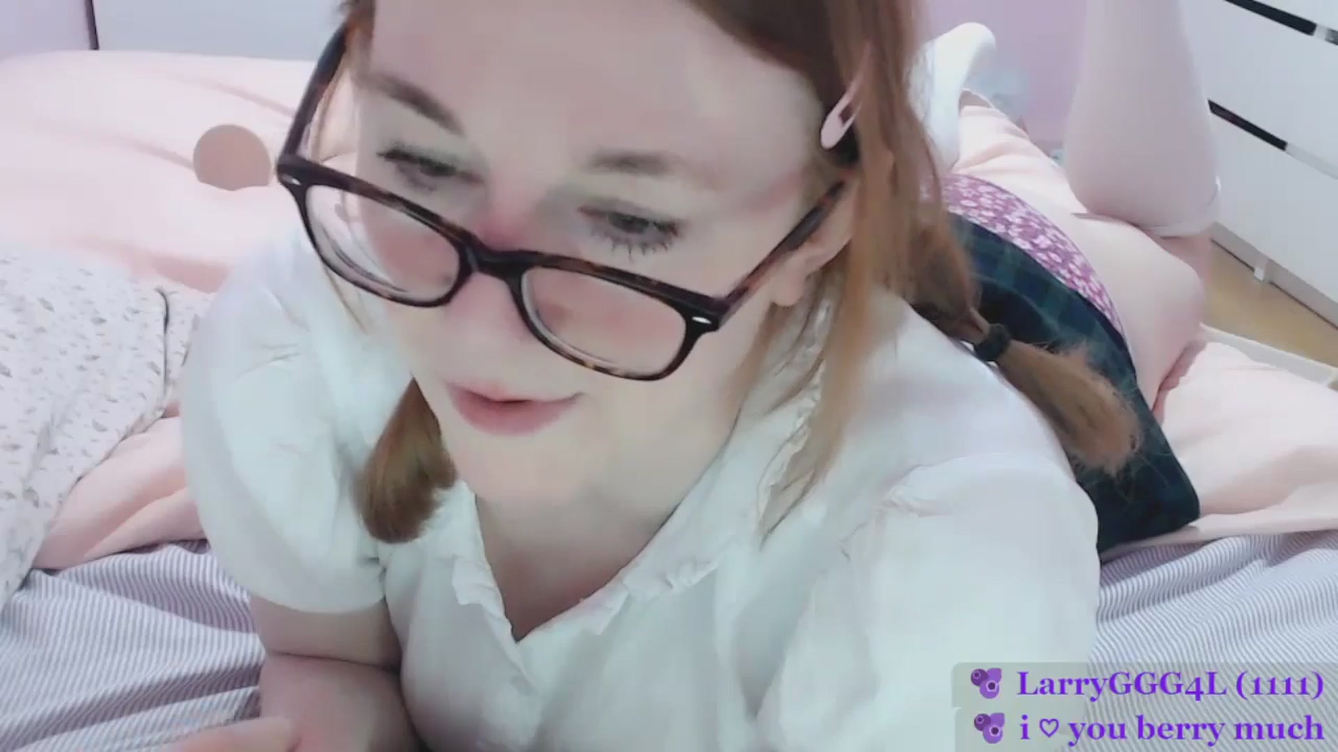 Gallery image thumbnail from doeberry's myfreecams stream on, 03/04/2026, 24:08 image 7 of 20