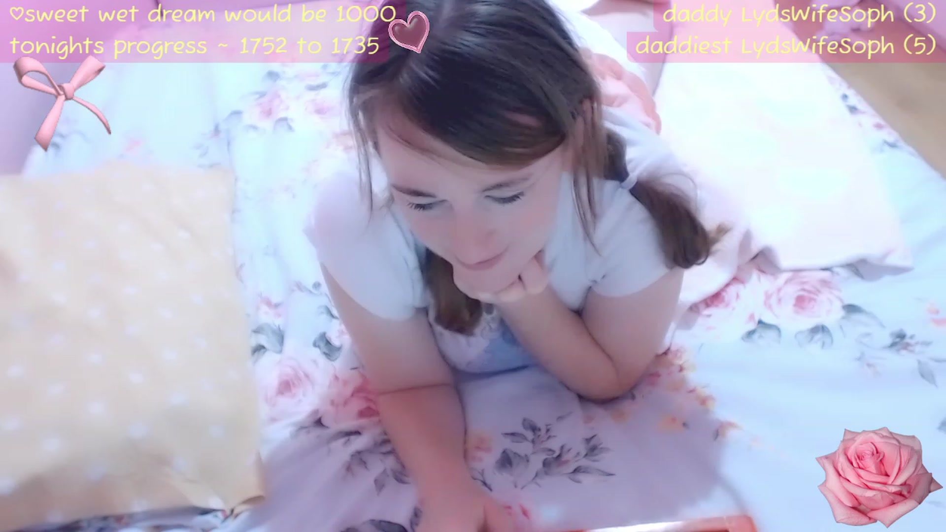 Gallery image thumbnail from dollette's myfreecams stream on, 07/08/2023, 22:17 image 3 of 20