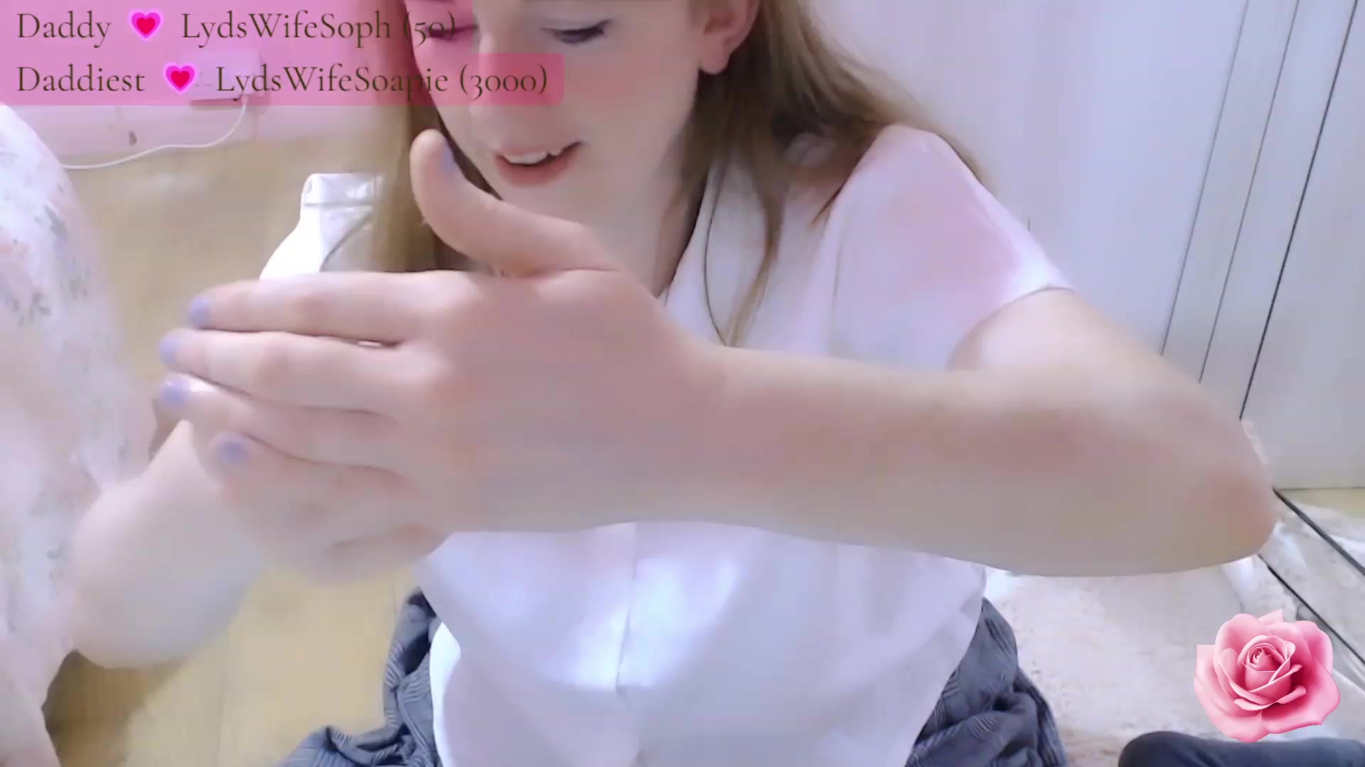 Gallery image thumbnail from dollette's myfreecams stream on, 08/17/2023, 21:07 image 13 of 20