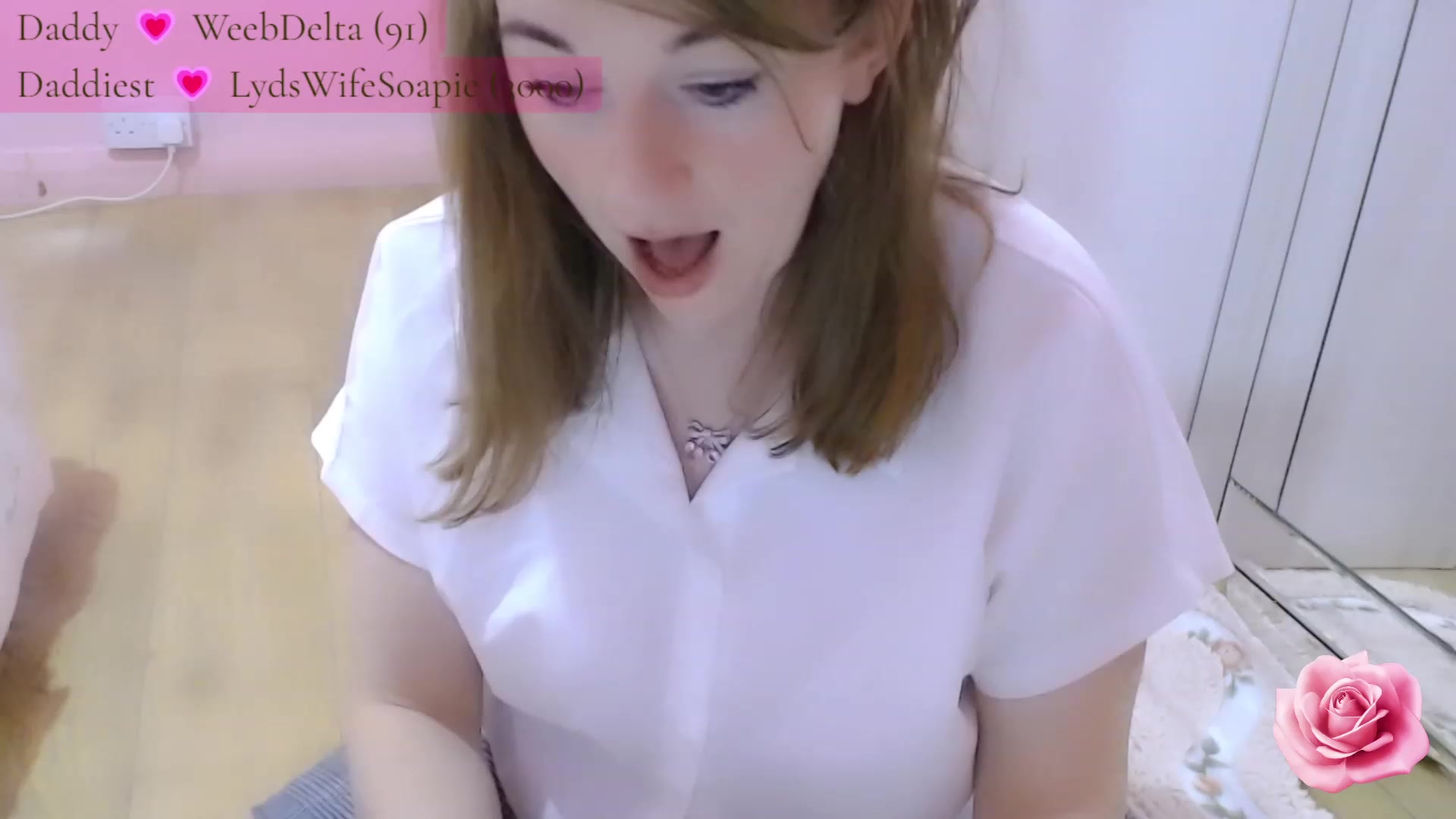 Gallery image thumbnail from dollette's myfreecams stream on, 08/17/2023, 22:31 image 9 of 20