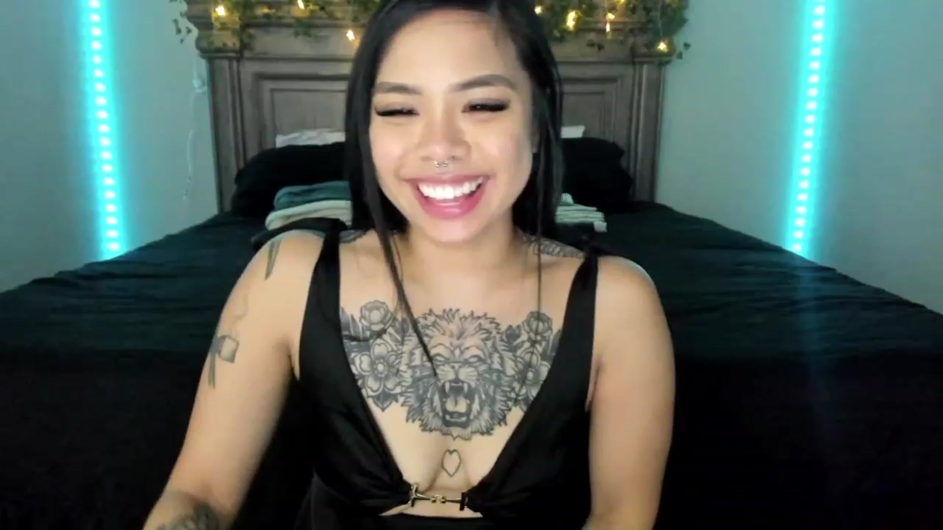 Gallery image thumbnail from dolllface's myfreecams stream on, 11/28/2022, 09:22 image 16 of 20