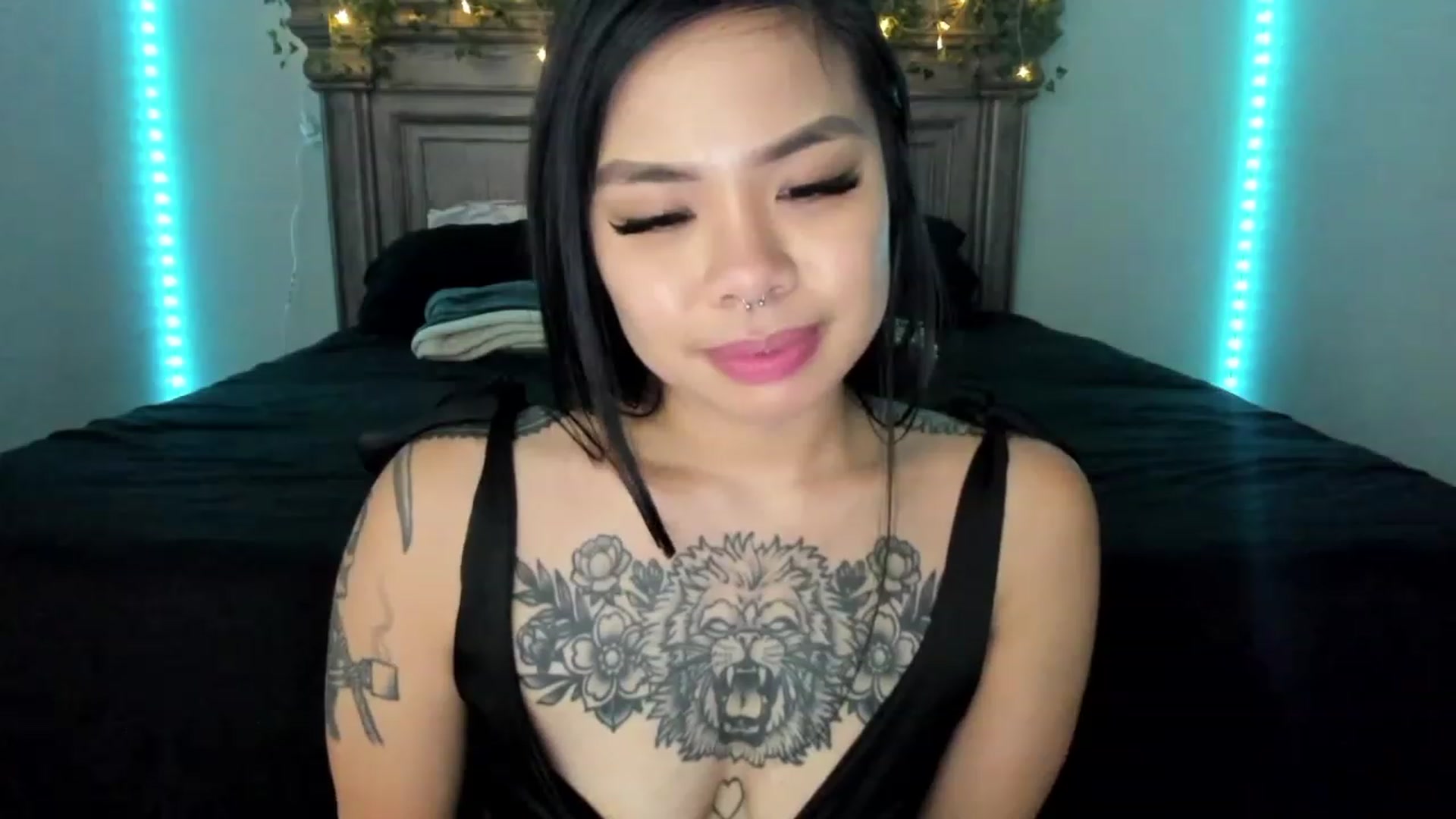 Gallery image thumbnail from dolllface's myfreecams stream on, 11/28/2022, 09:22 image 17 of 20