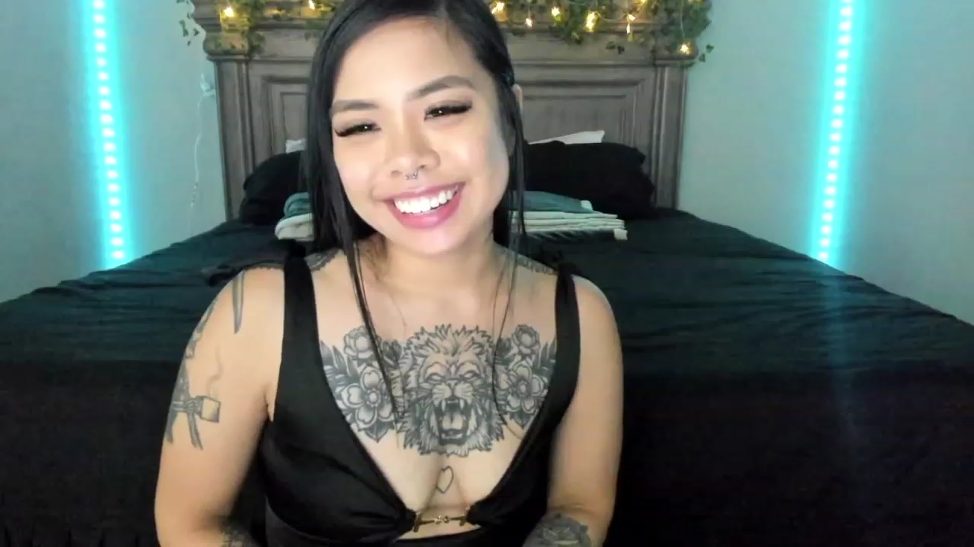 Gallery image thumbnail from dolllface's myfreecams stream on, 11/28/2022, 09:22 image 6 of 20