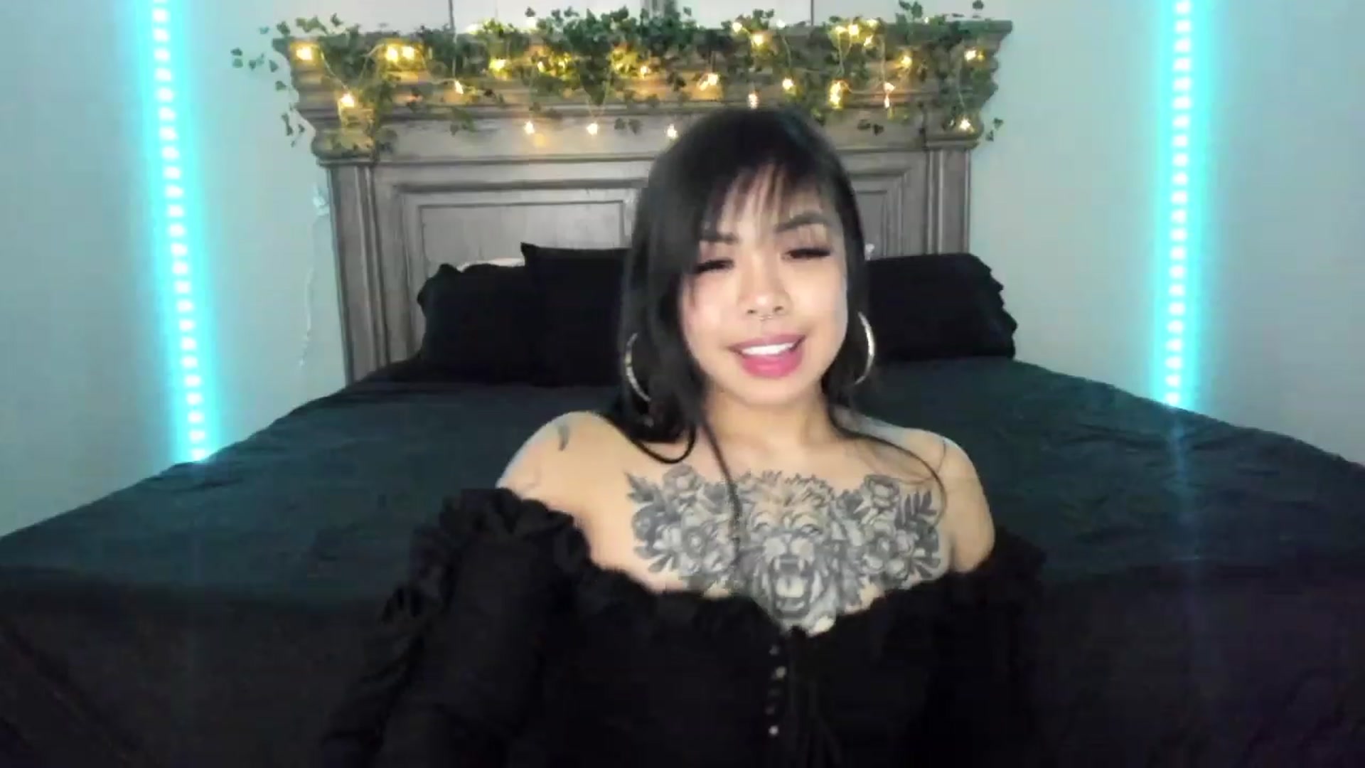 Gallery image thumbnail from dolllface's myfreecams stream on, 12/03/2022, 07:16 image 17 of 20