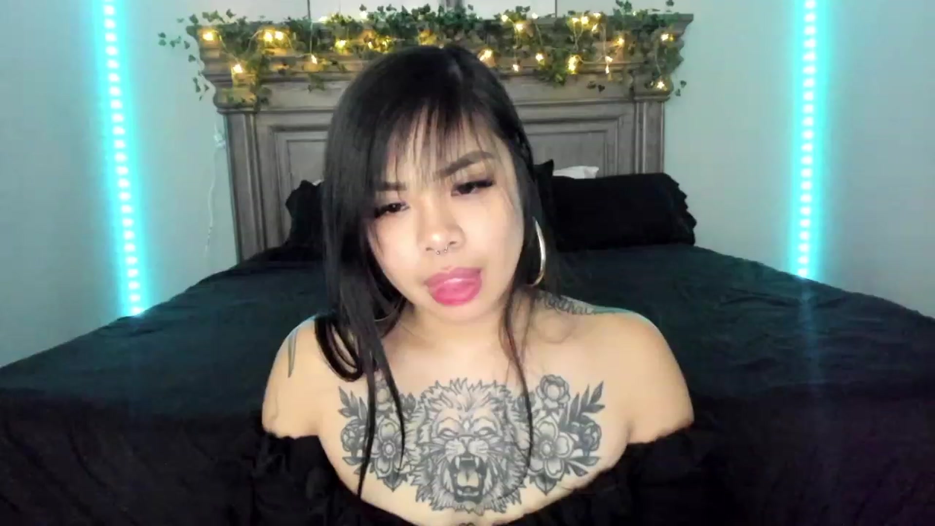 Gallery image thumbnail from dolllface's myfreecams stream on, 12/03/2022, 07:16 image 18 of 20