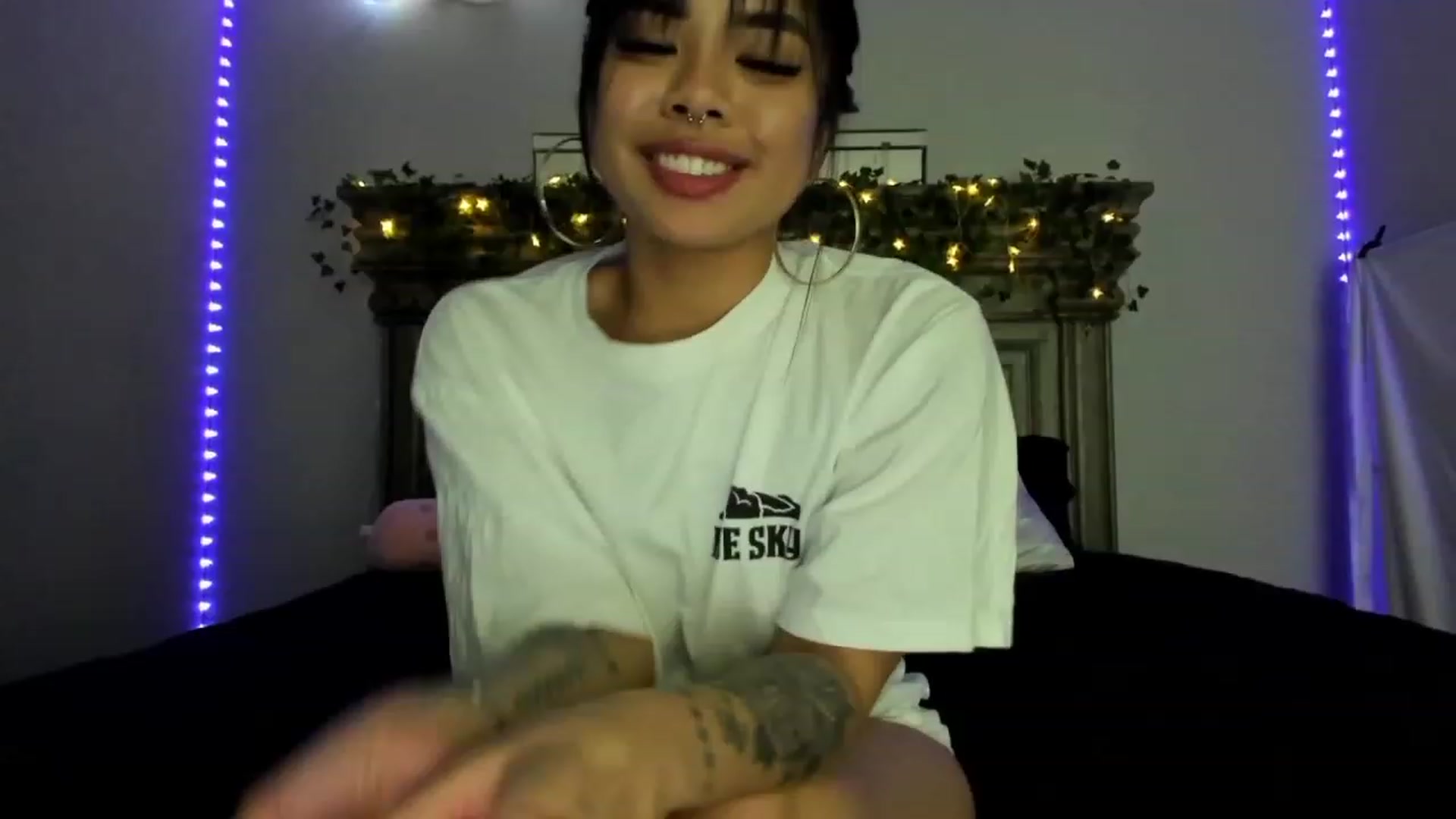 Gallery image thumbnail from dolllface's myfreecams stream on, 12/12/2022, 10:23 image 19 of 20