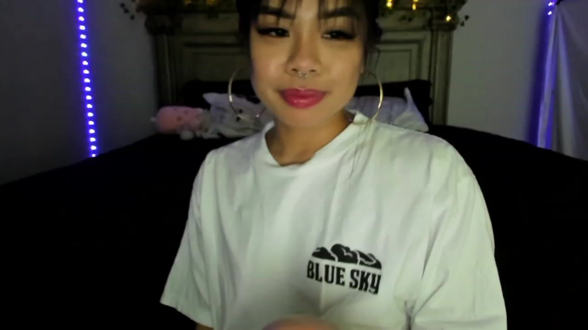 Gallery image thumbnail from dolllface's myfreecams stream on, 12/12/2022, 10:23 image 3 of 20