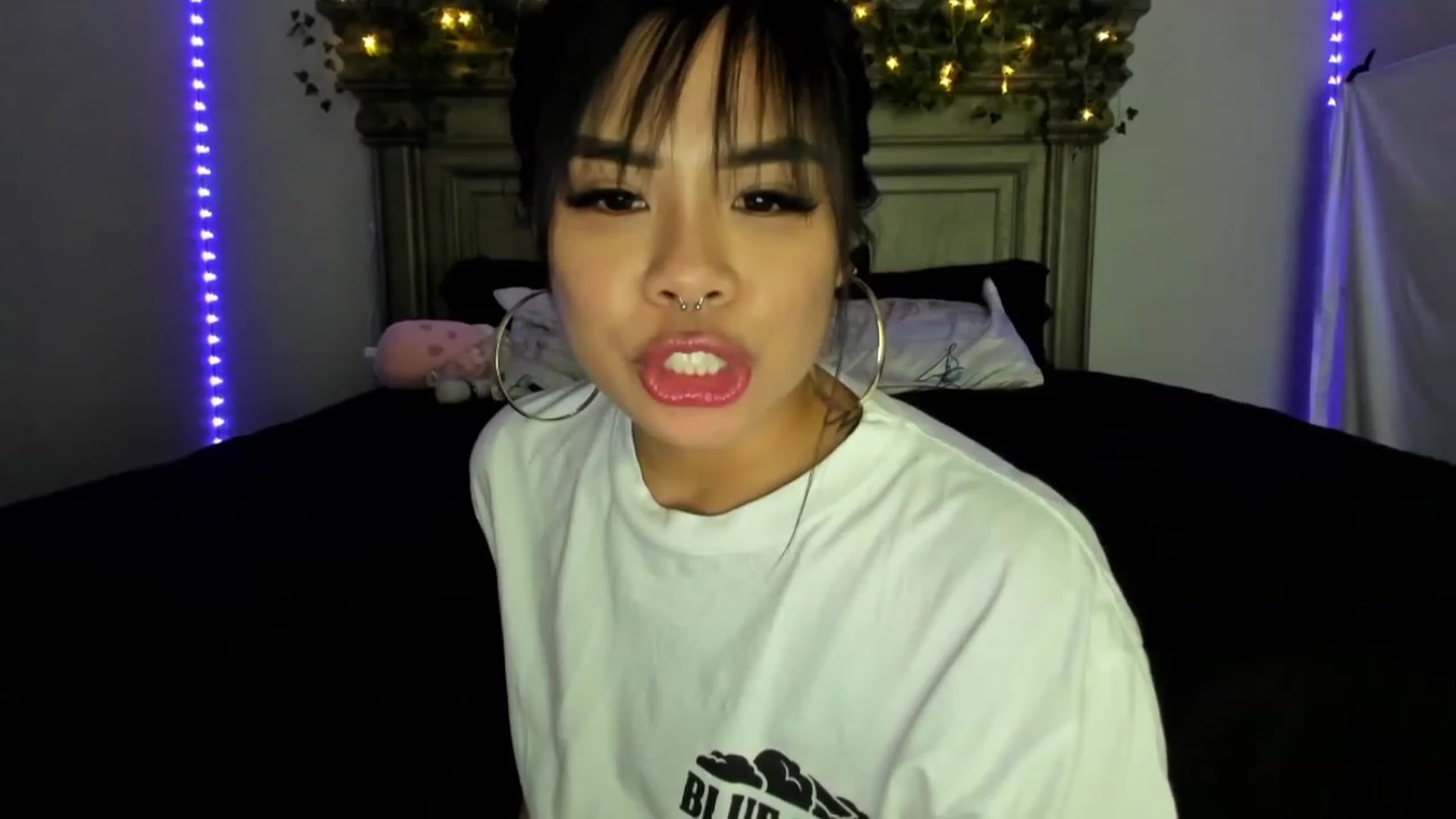 Gallery image thumbnail from dolllface's myfreecams stream on, 12/12/2022, 10:23 image 7 of 20