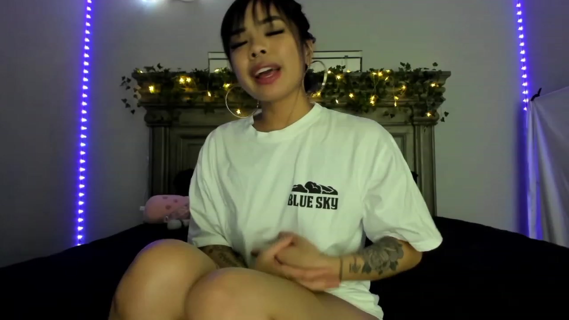 Gallery image thumbnail from dolllface's myfreecams stream on, 12/12/2022, 10:23 image 16 of 20