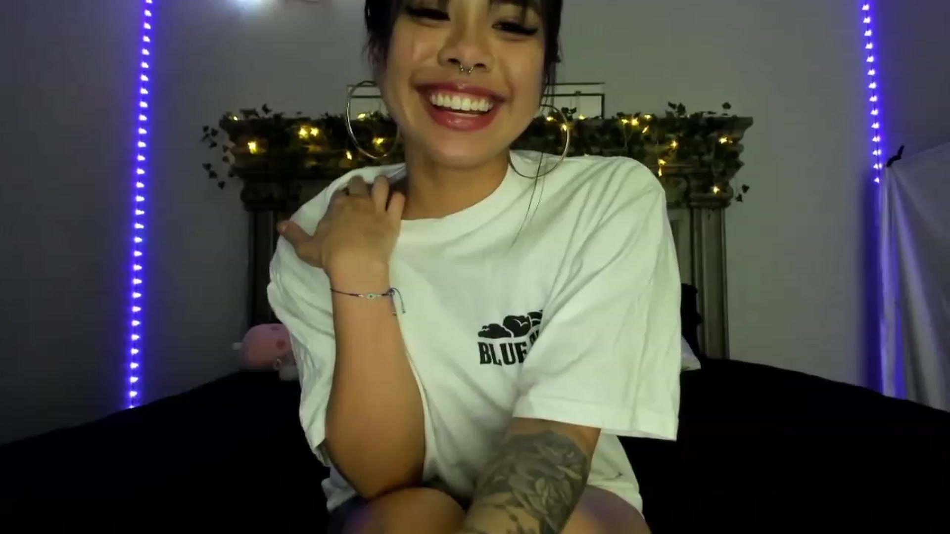 Gallery image thumbnail from dolllface's myfreecams stream on, 12/12/2022, 10:23 image 17 of 20