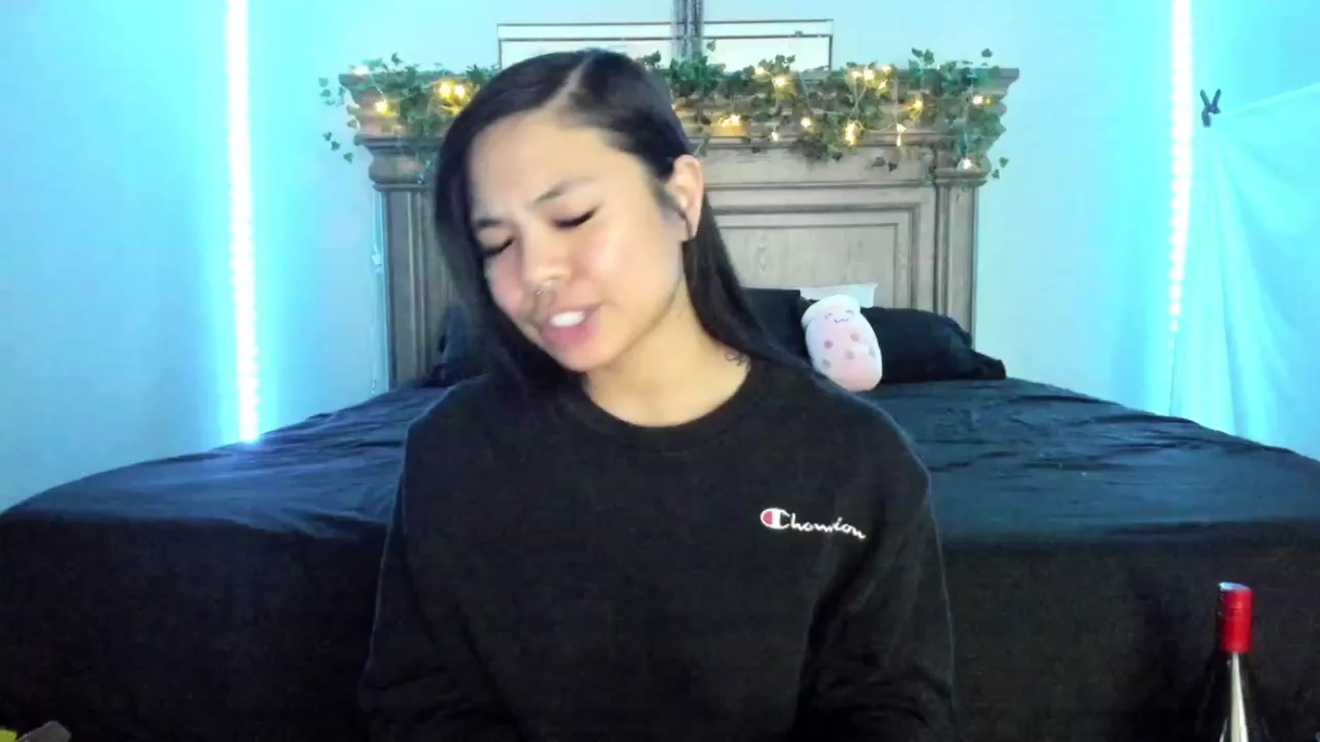 Gallery image thumbnail from dolllface's myfreecams stream on, 12/24/2022, 07:24 image 3 of 20