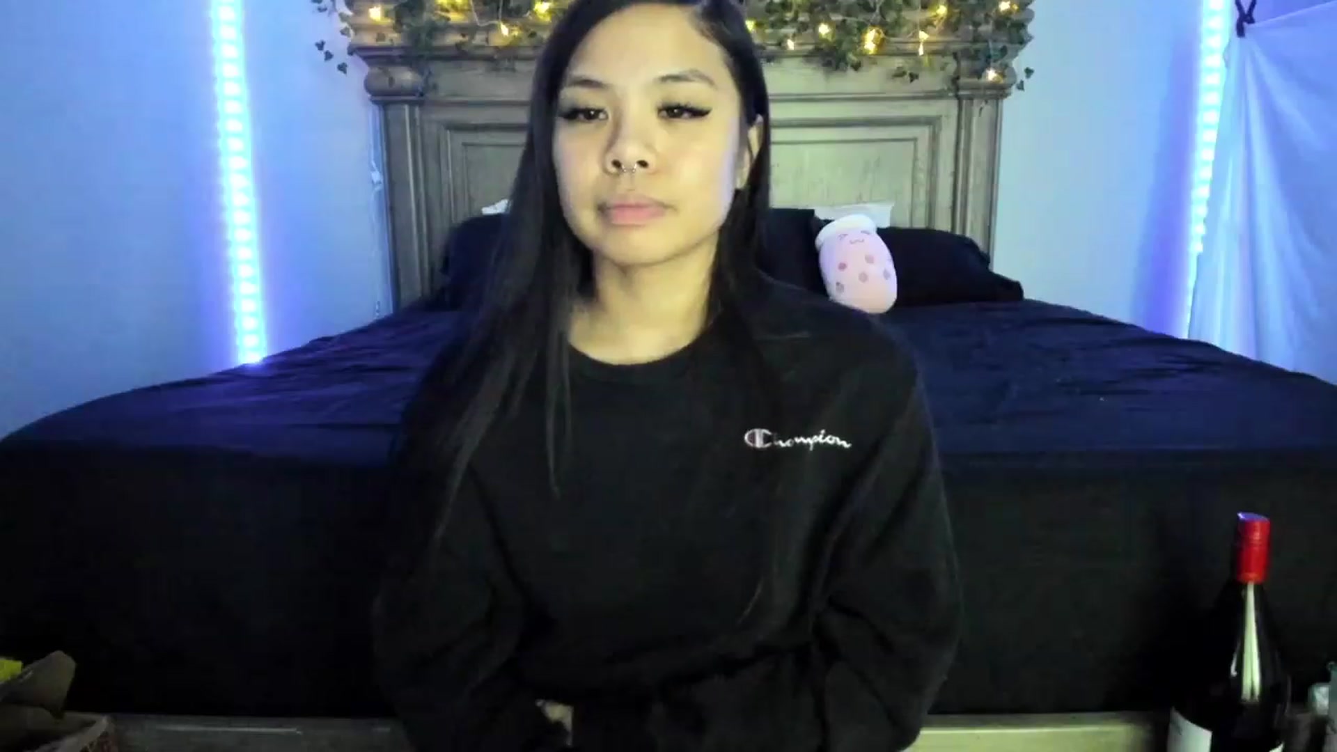 Gallery image thumbnail from dolllface's myfreecams stream on, 12/24/2022, 07:24 image 9 of 20
