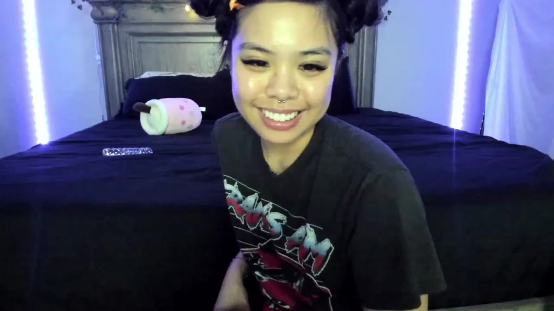 Gallery image thumbnail from dolllface's myfreecams stream on, 01/02/2023, 10:03 image 5 of 20