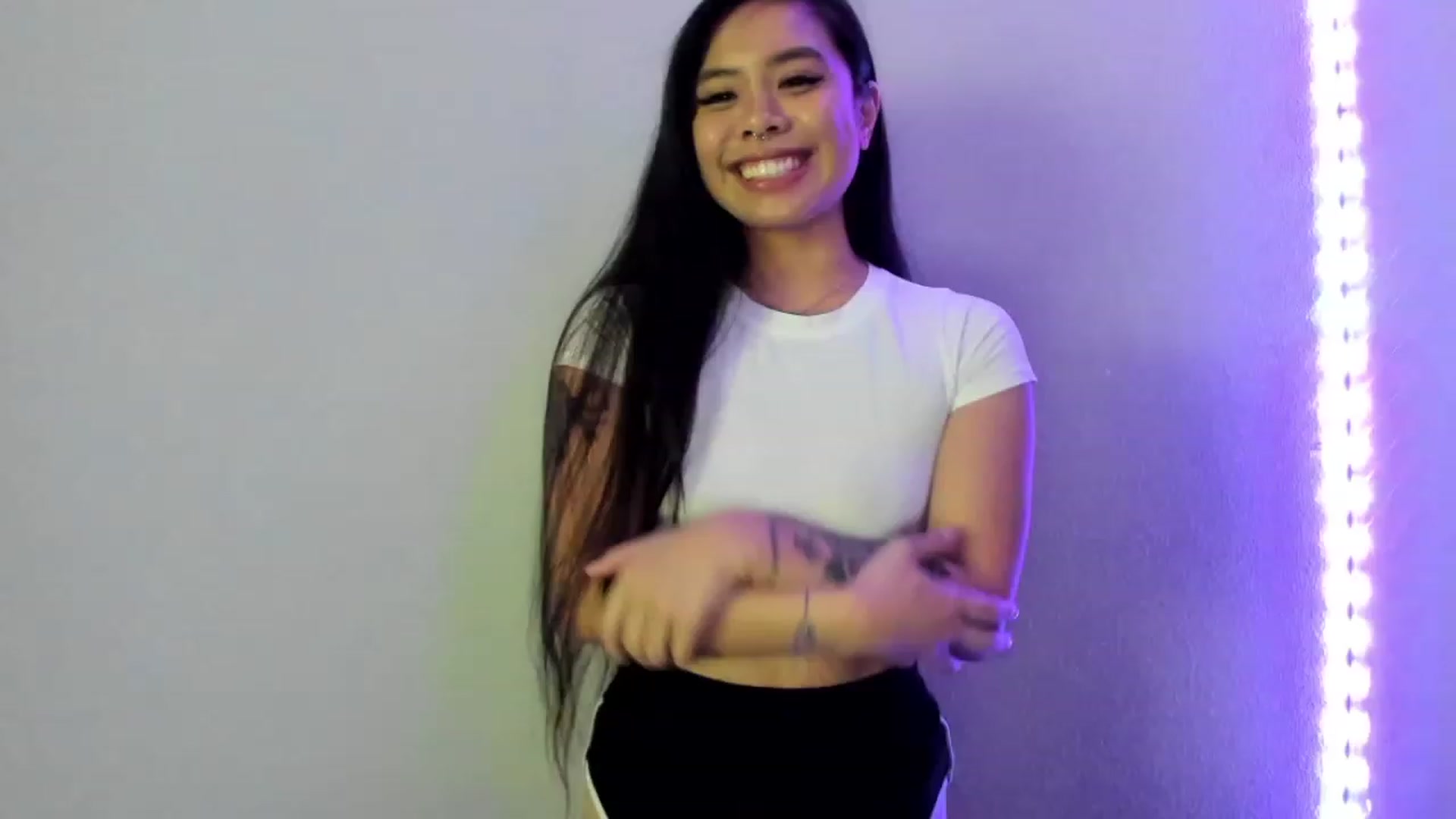 Gallery image thumbnail from dolllface's myfreecams stream on, 01/18/2023, 10:41 image 3 of 20