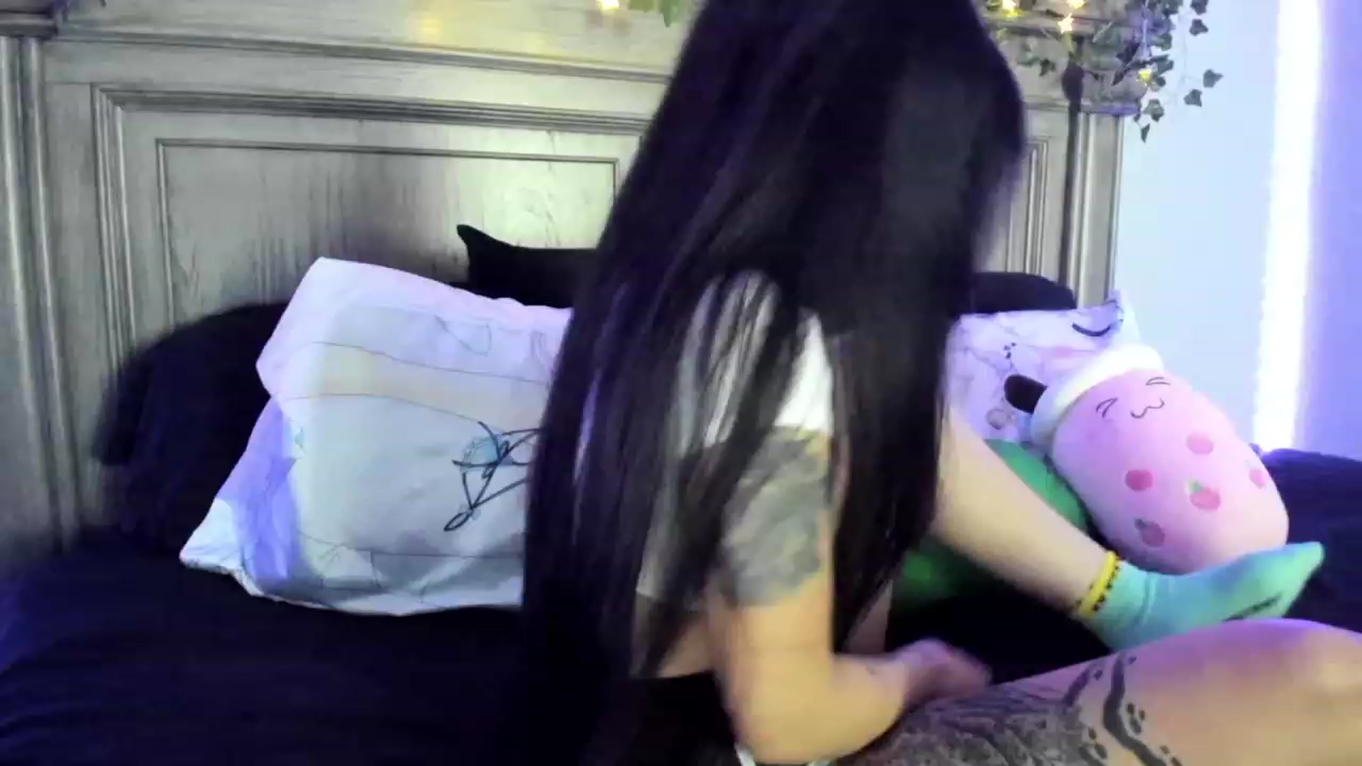 Gallery image thumbnail from dolllface's myfreecams stream on, 01/18/2023, 10:41 image 17 of 20