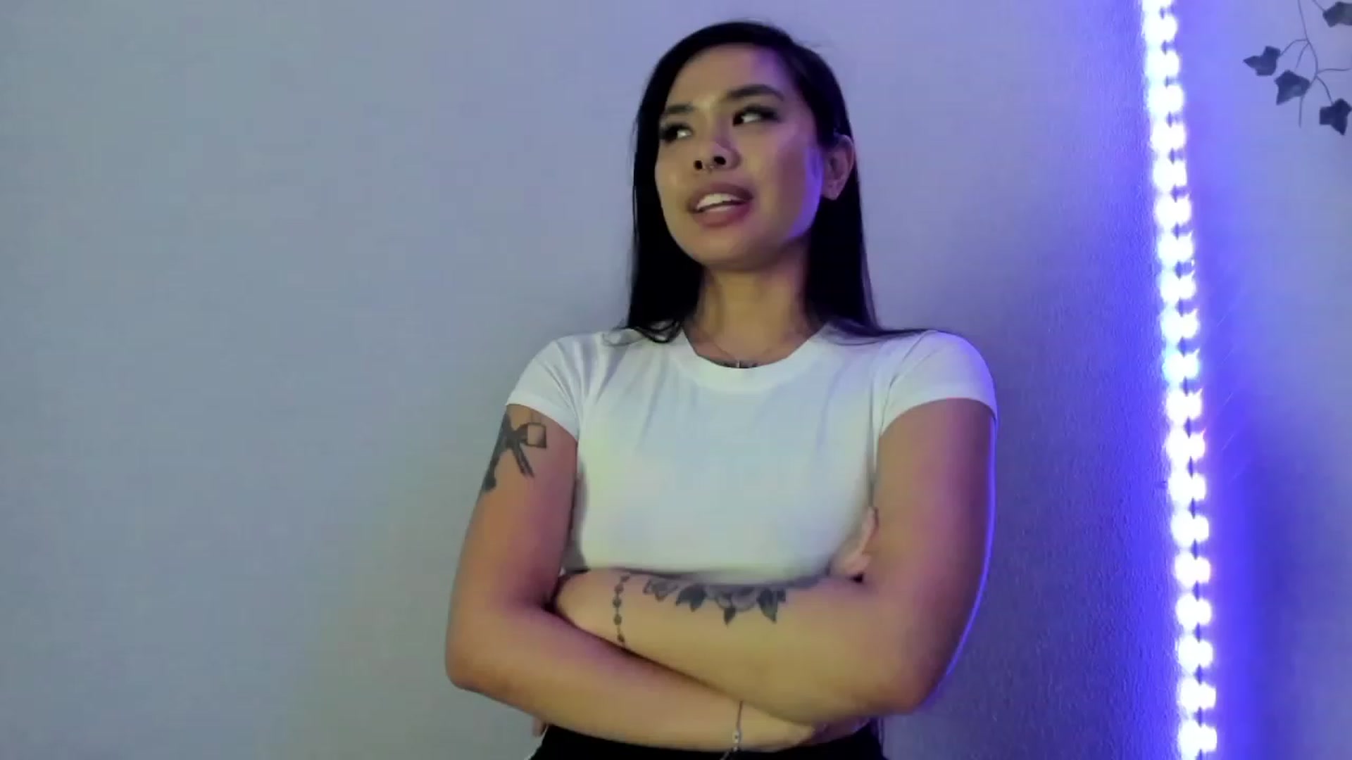 Gallery image thumbnail from dolllface's myfreecams stream on, 01/18/2023, 12:08 image 4 of 20