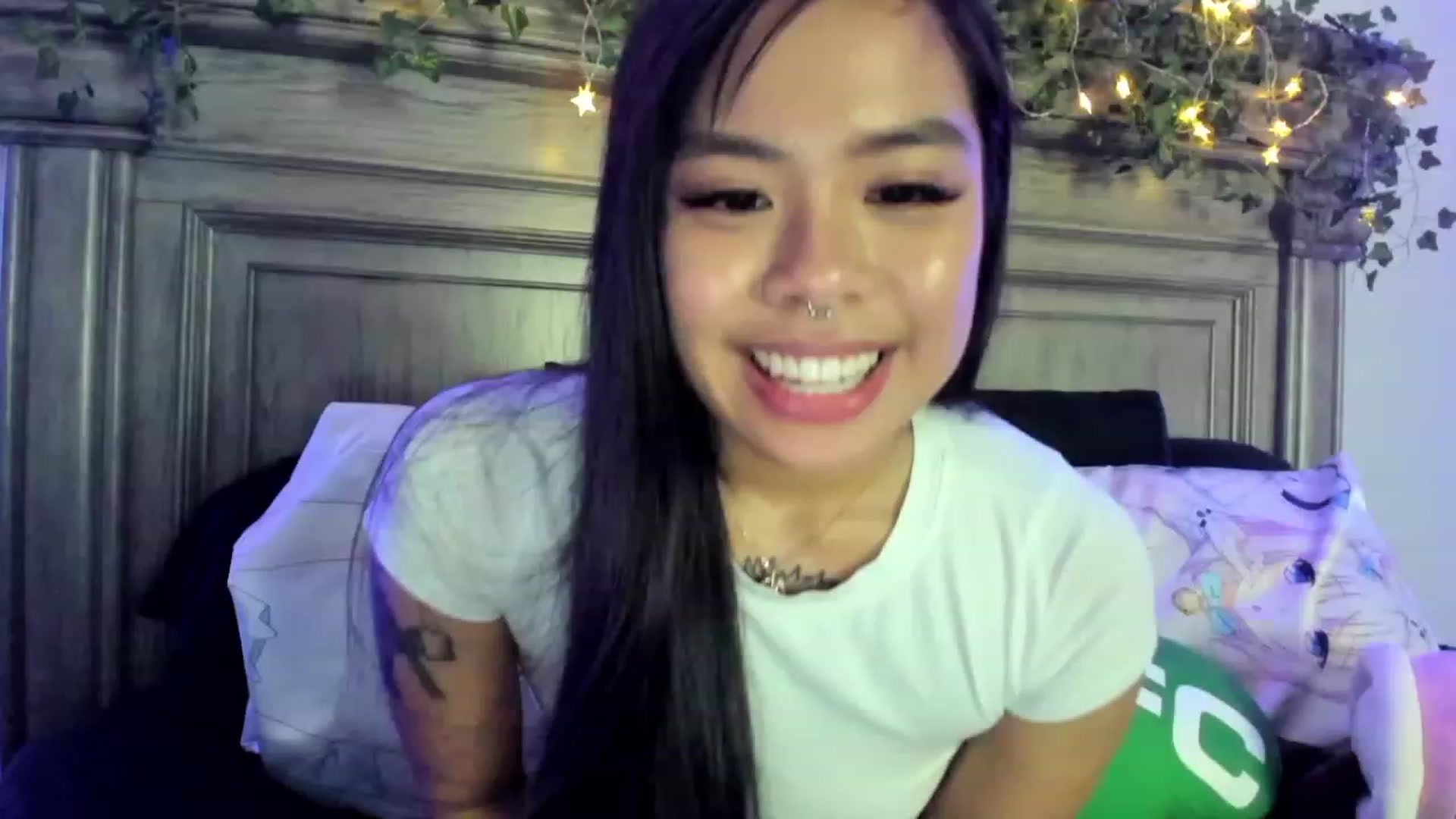 Gallery image thumbnail from dolllface's myfreecams stream on, 01/18/2023, 12:08 image 15 of 20