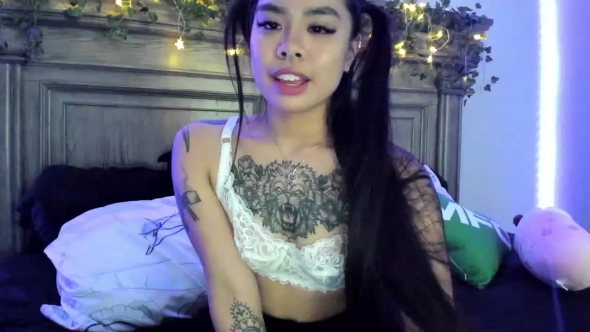 Gallery image thumbnail from dolllface's myfreecams stream on, 01/19/2023, 09:46 image 6 of 20