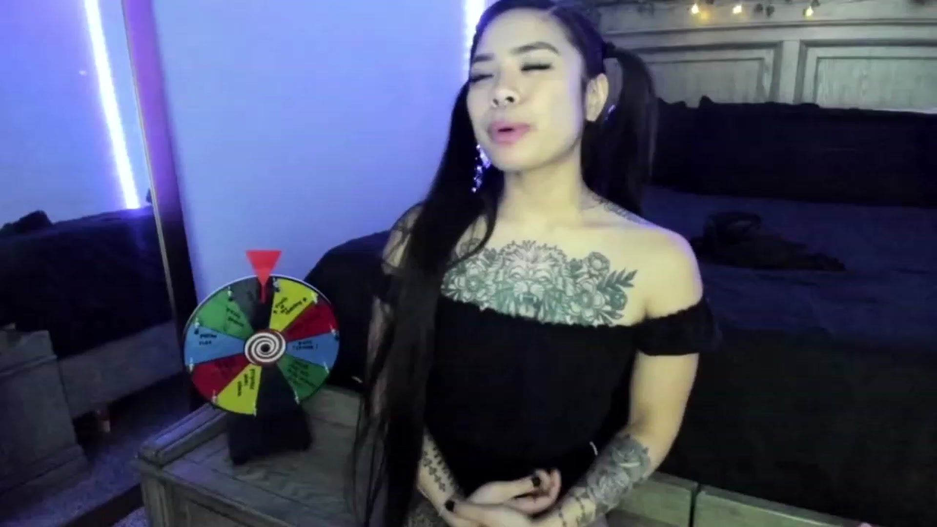 Gallery image thumbnail from dolllface's myfreecams stream on, 02/23/2023, 09:29 image 18 of 20