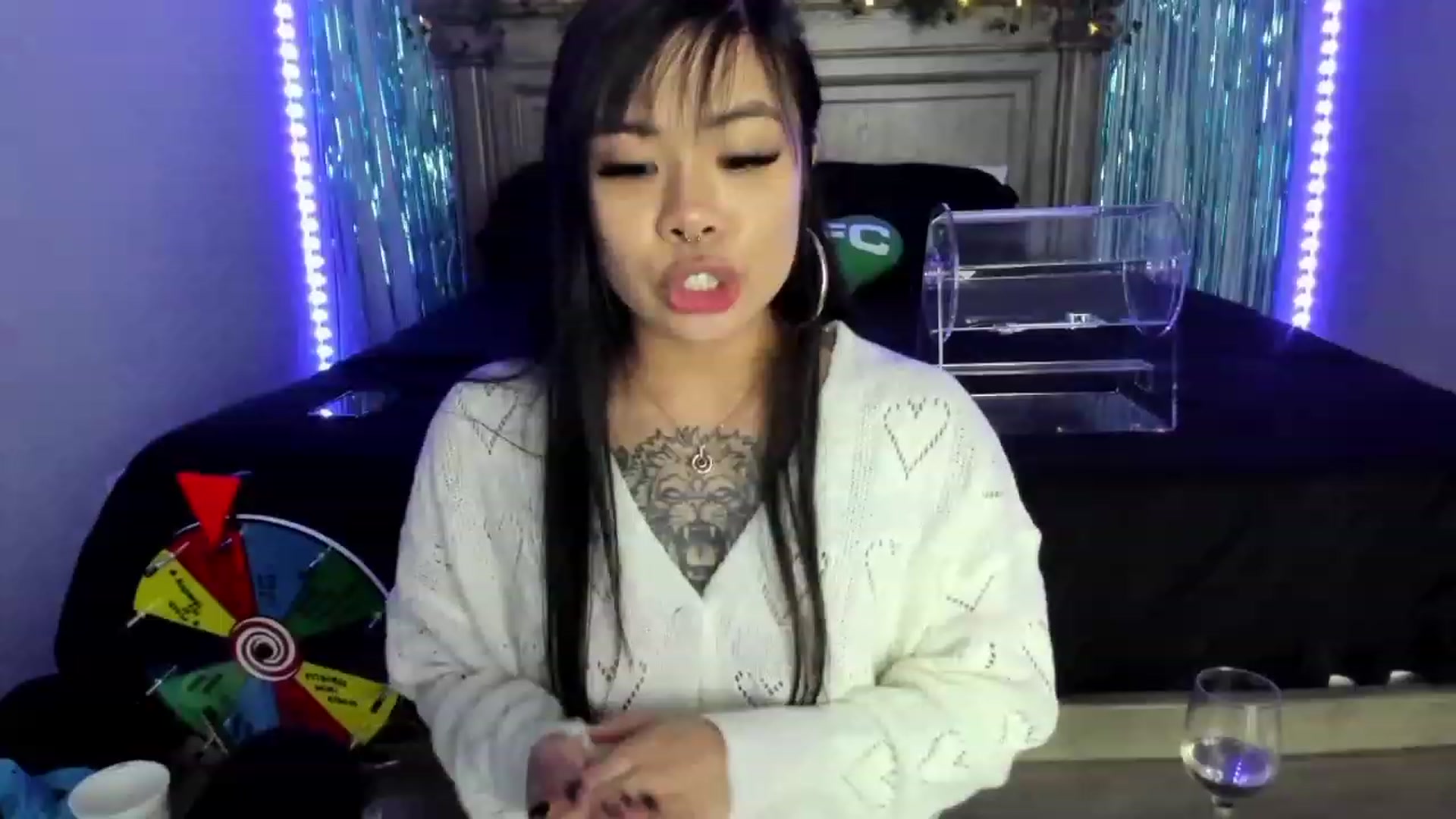 Gallery image thumbnail from dolllface's myfreecams stream on, 03/04/2023, 10:51 image 9 of 20