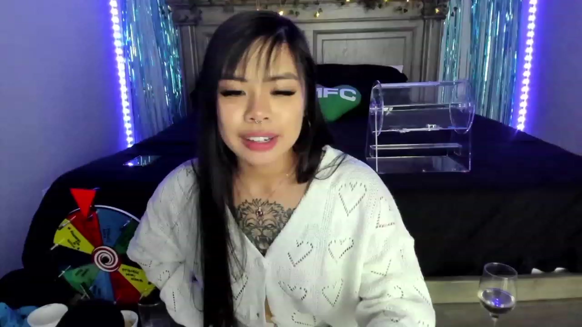 Gallery image thumbnail from dolllface's myfreecams stream on, 03/04/2023, 10:51 image 8 of 20