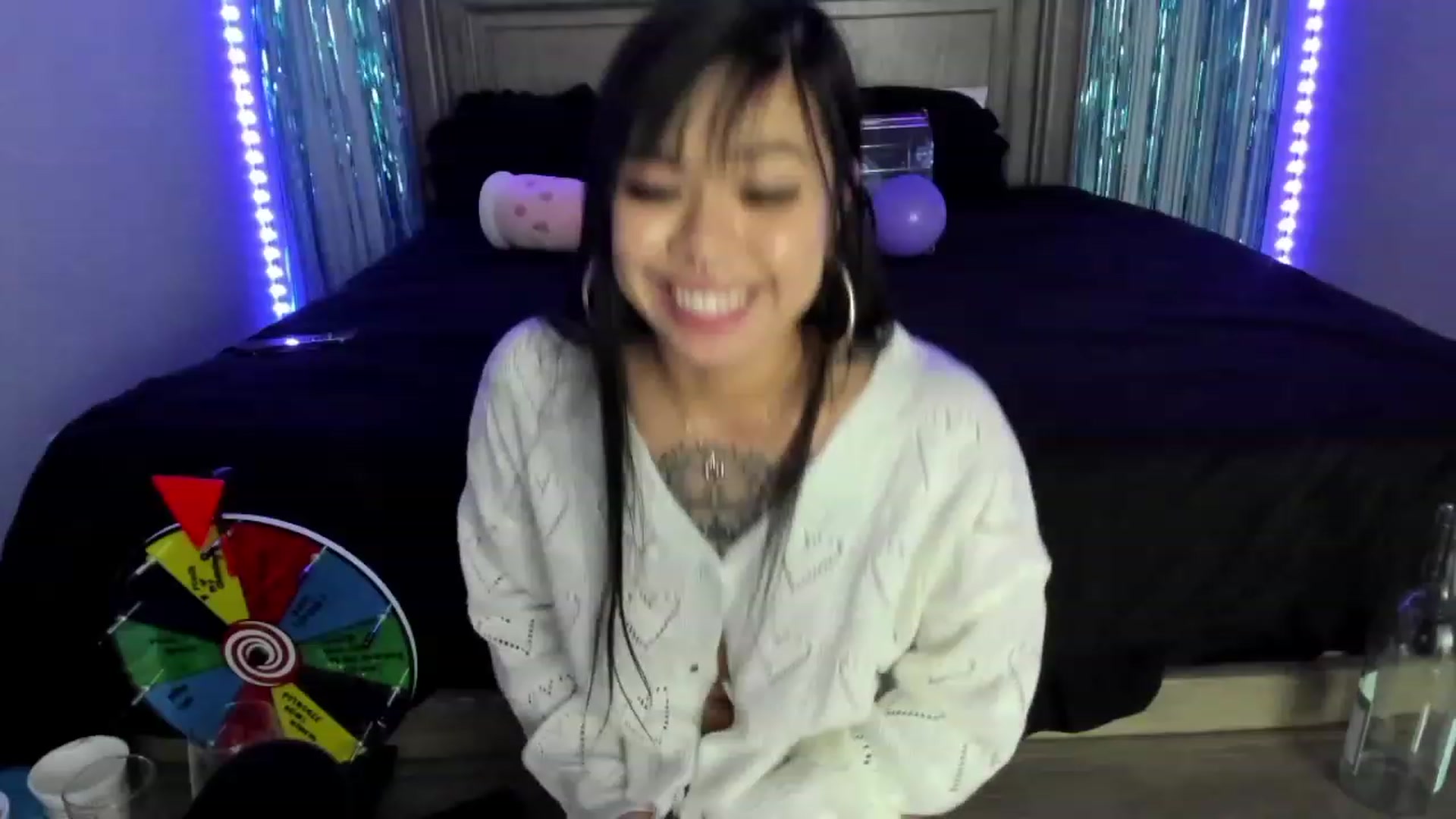 Gallery image thumbnail from dolllface's myfreecams stream on, 03/04/2023, 12:06 image 17 of 20