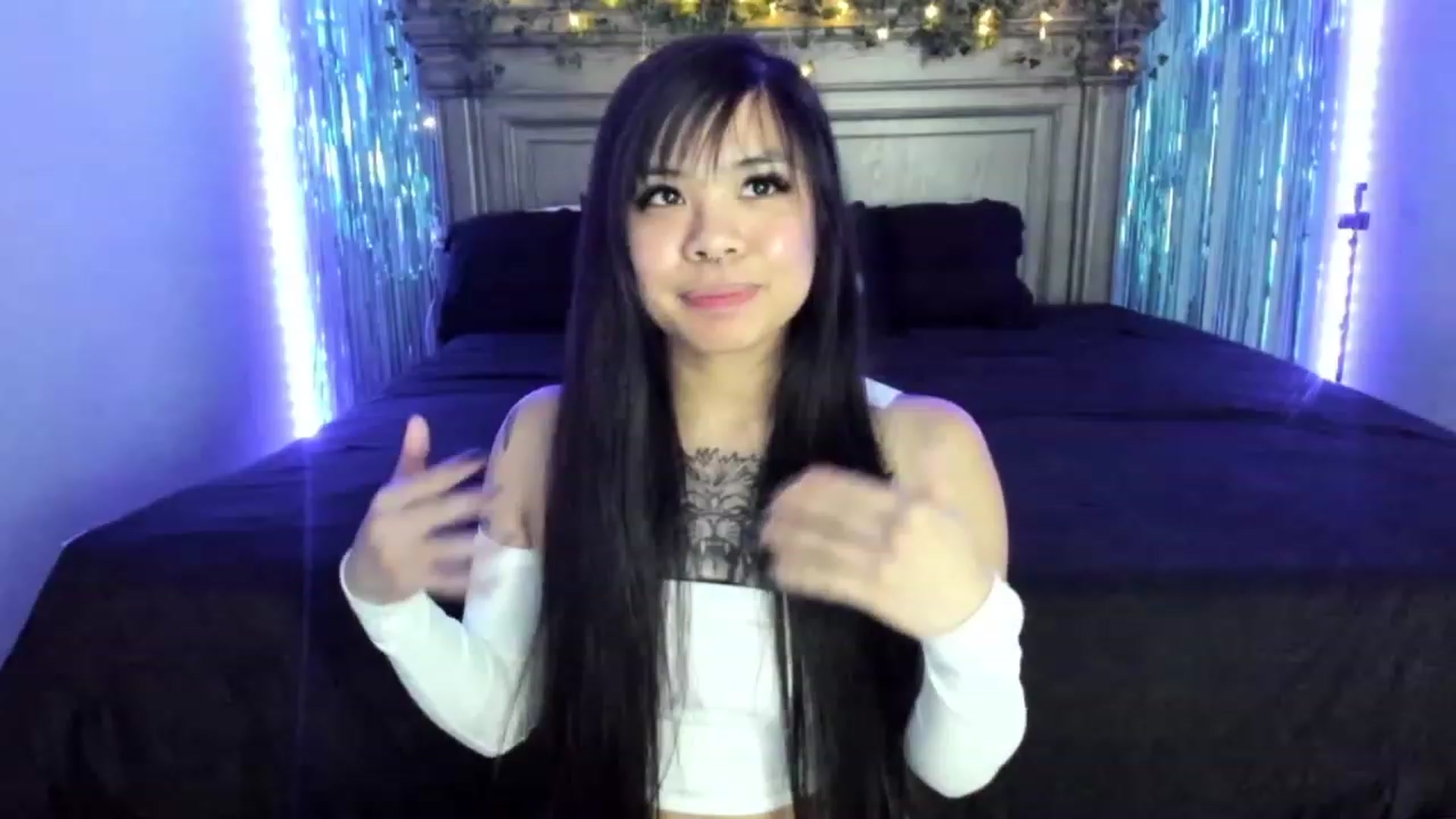Gallery image thumbnail from dolllface's myfreecams stream on, 03/15/2023, 08:41 image 4 of 20