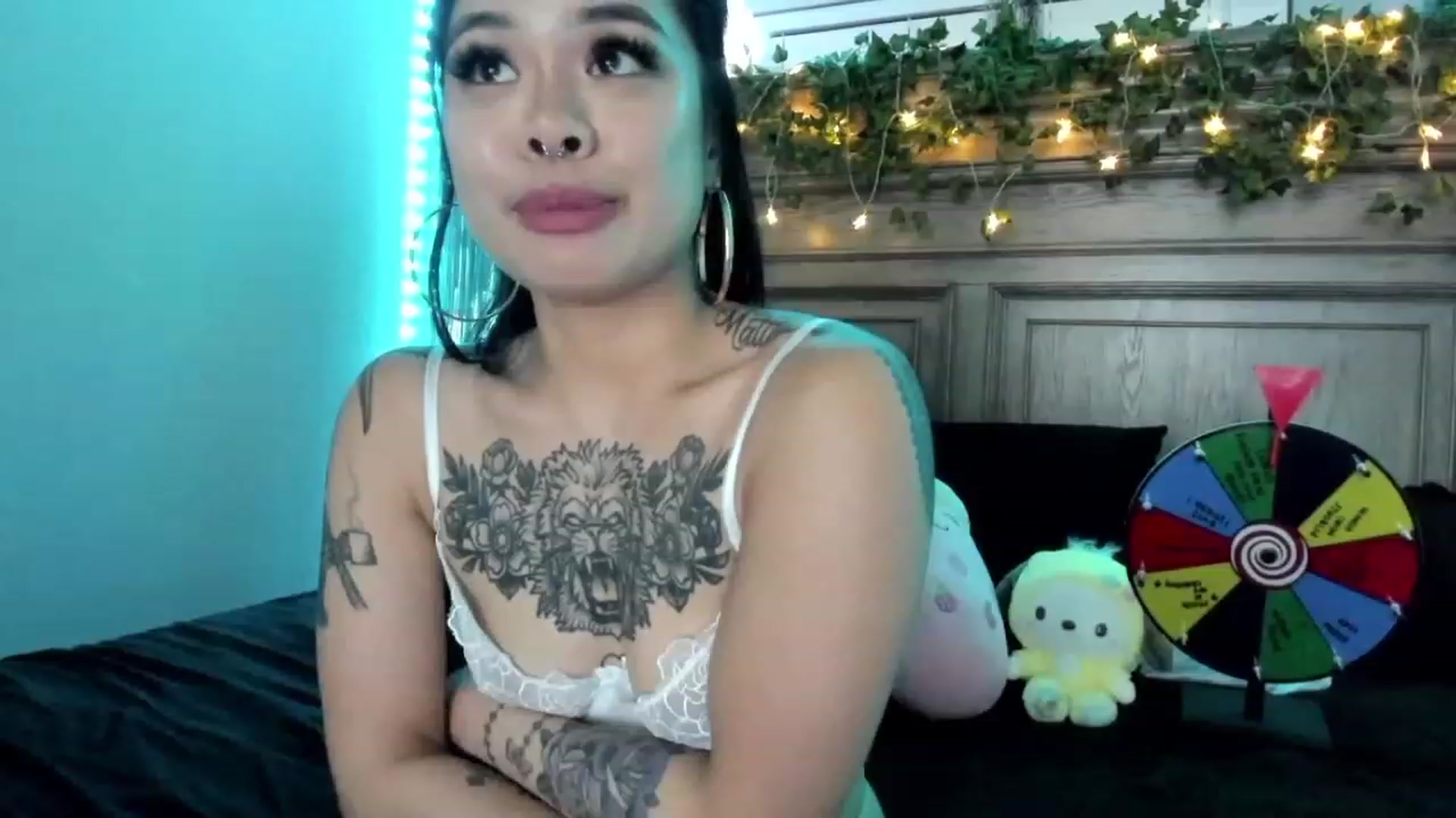 Gallery image thumbnail from dolllface's myfreecams stream on, 04/01/2023, 08:29 image 20 of 20