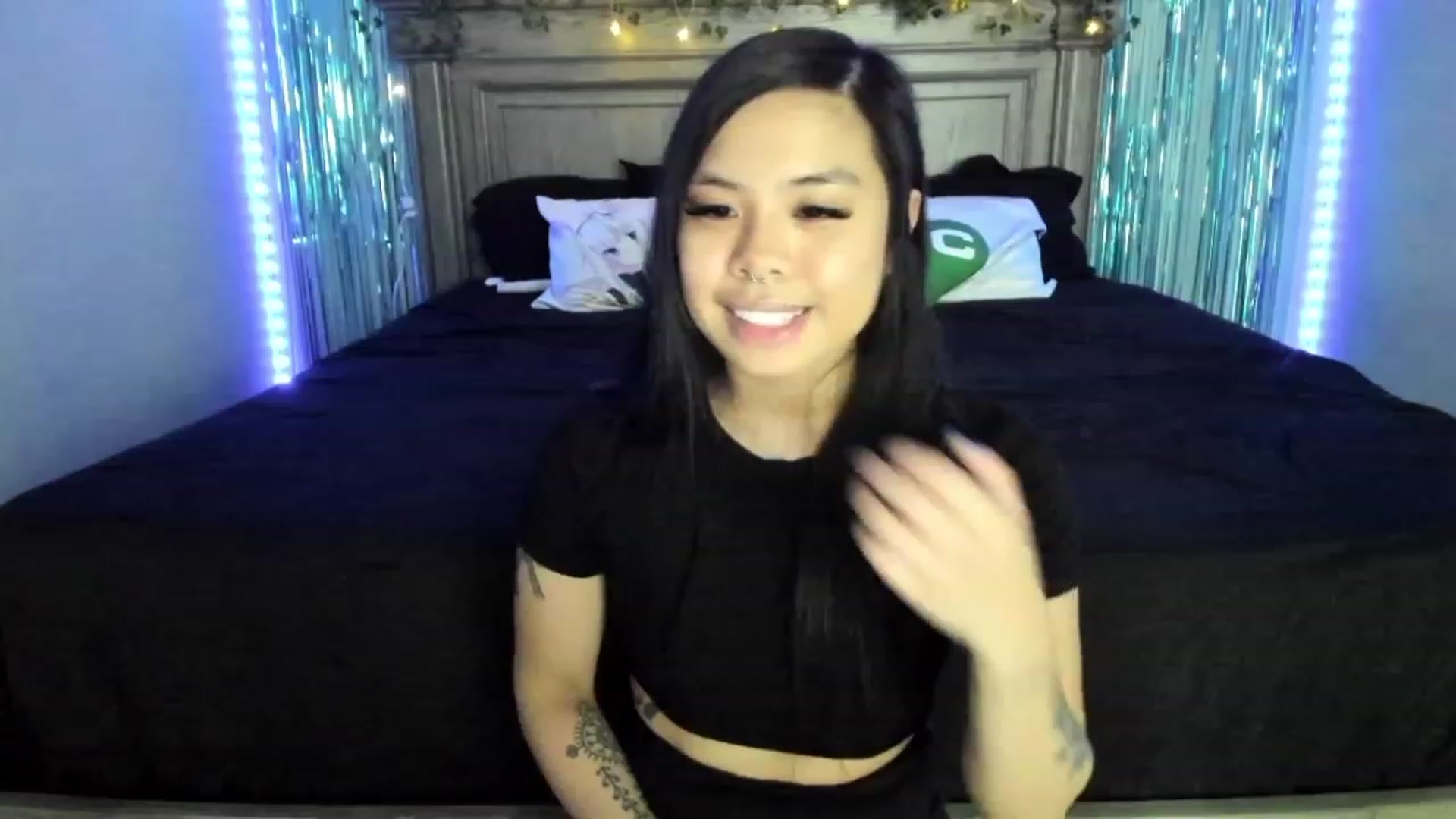 Gallery image thumbnail from dolllface's myfreecams stream on, 04/08/2023, 07:24 image 11 of 20